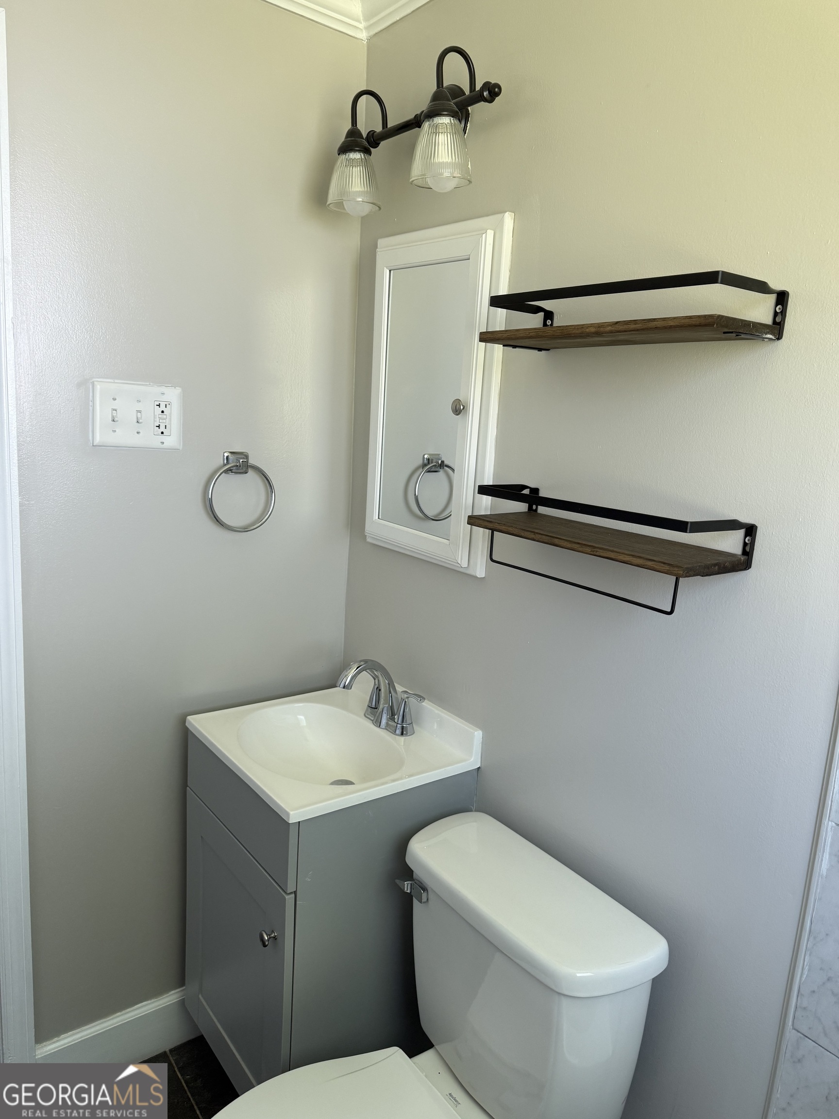 1511 W Poplar Street Property Photo 48
