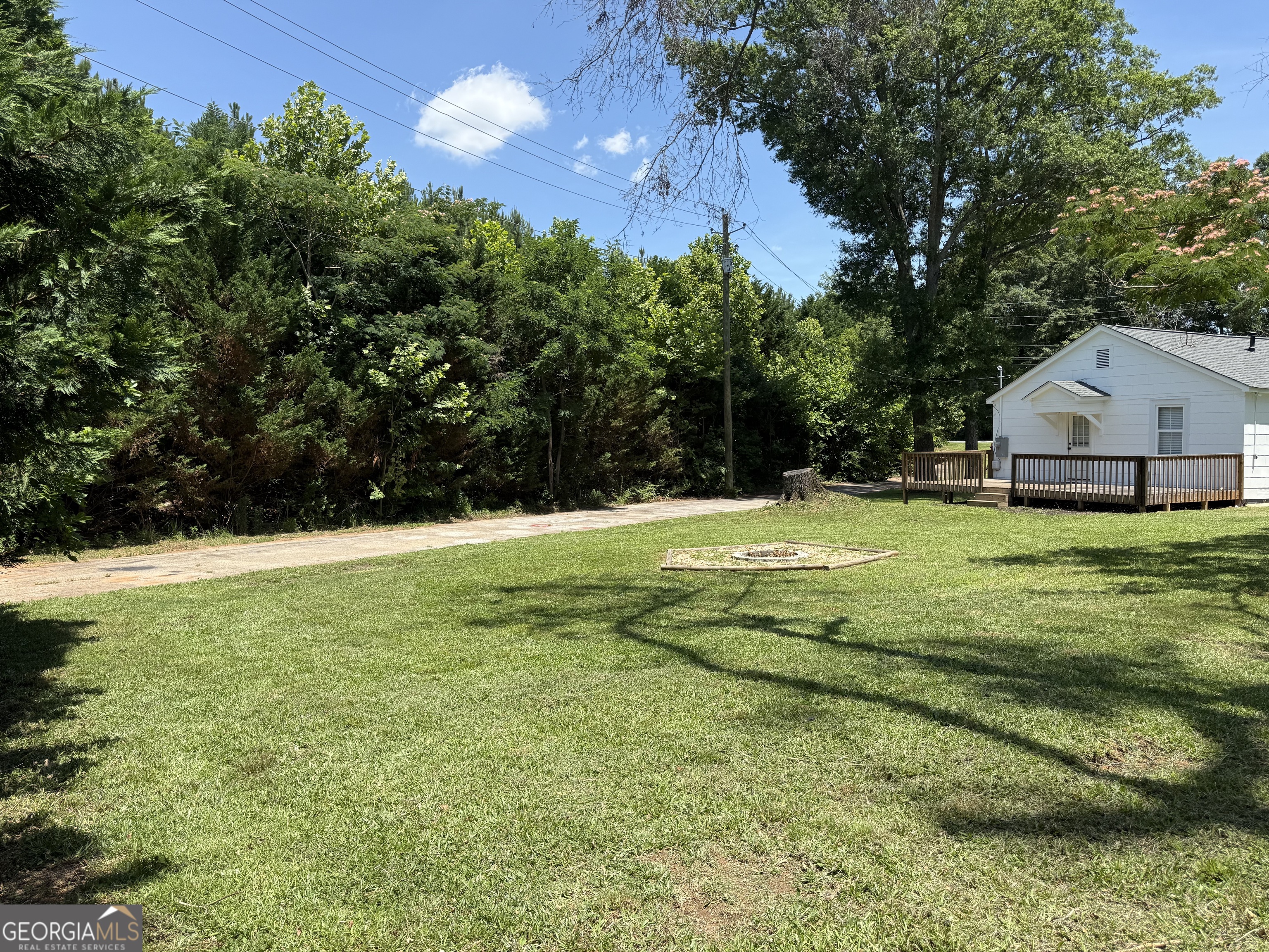1511 W Poplar Street Property Photo 100