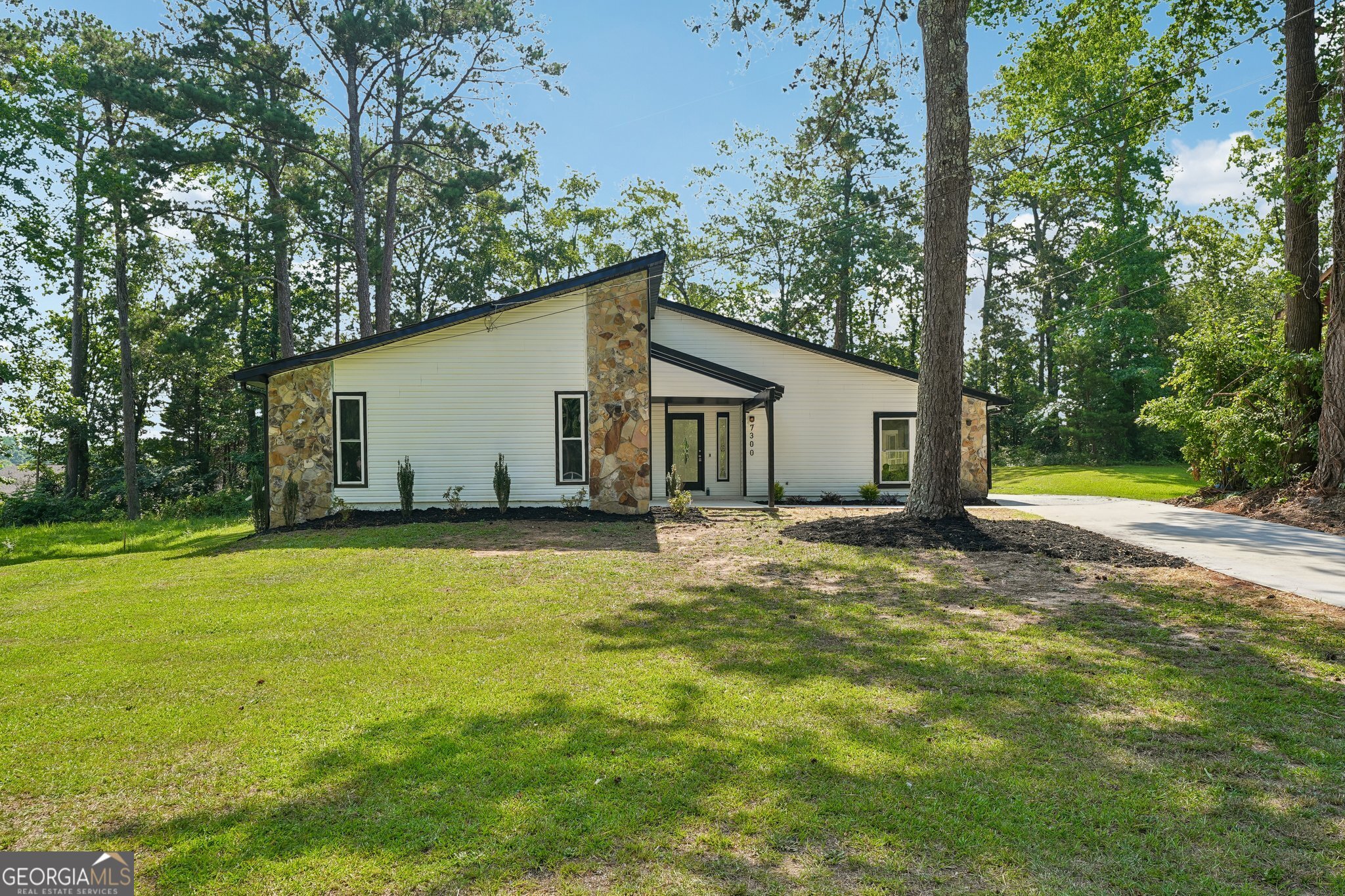 7300 Buck Creek Drive Property Photo 1