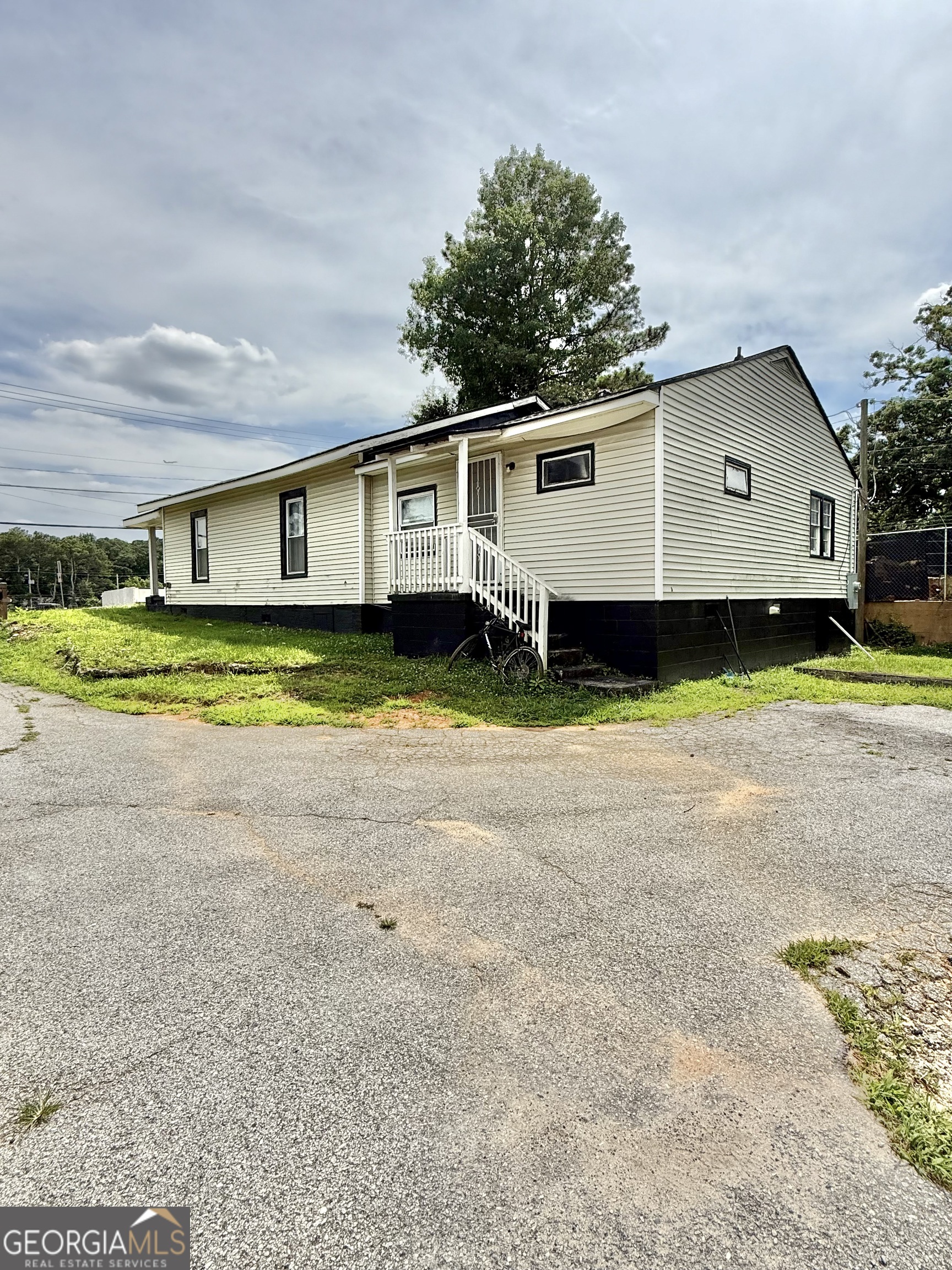 3095 Washington Road Property Photo 3