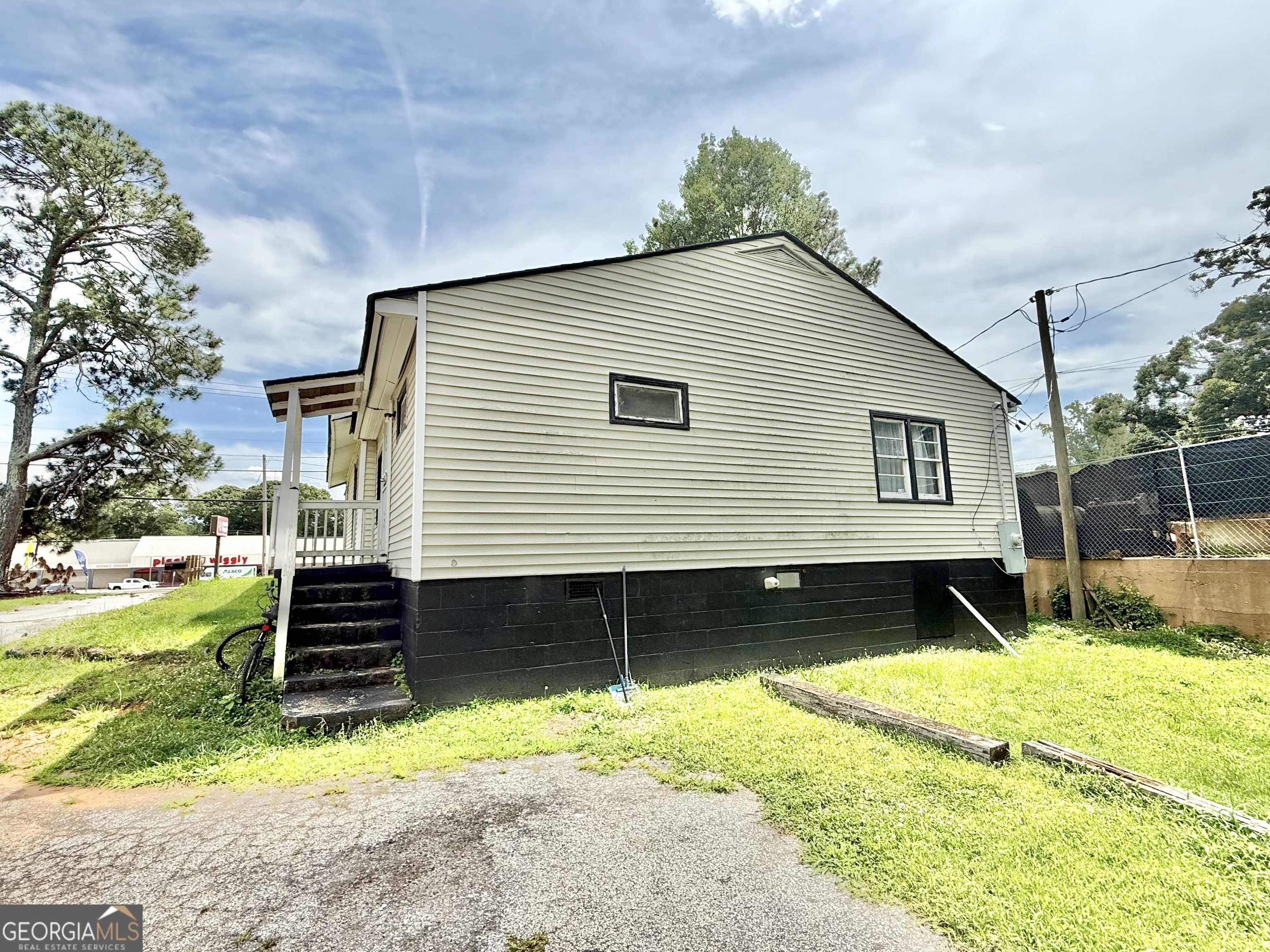3095 Washington Road Property Photo 4