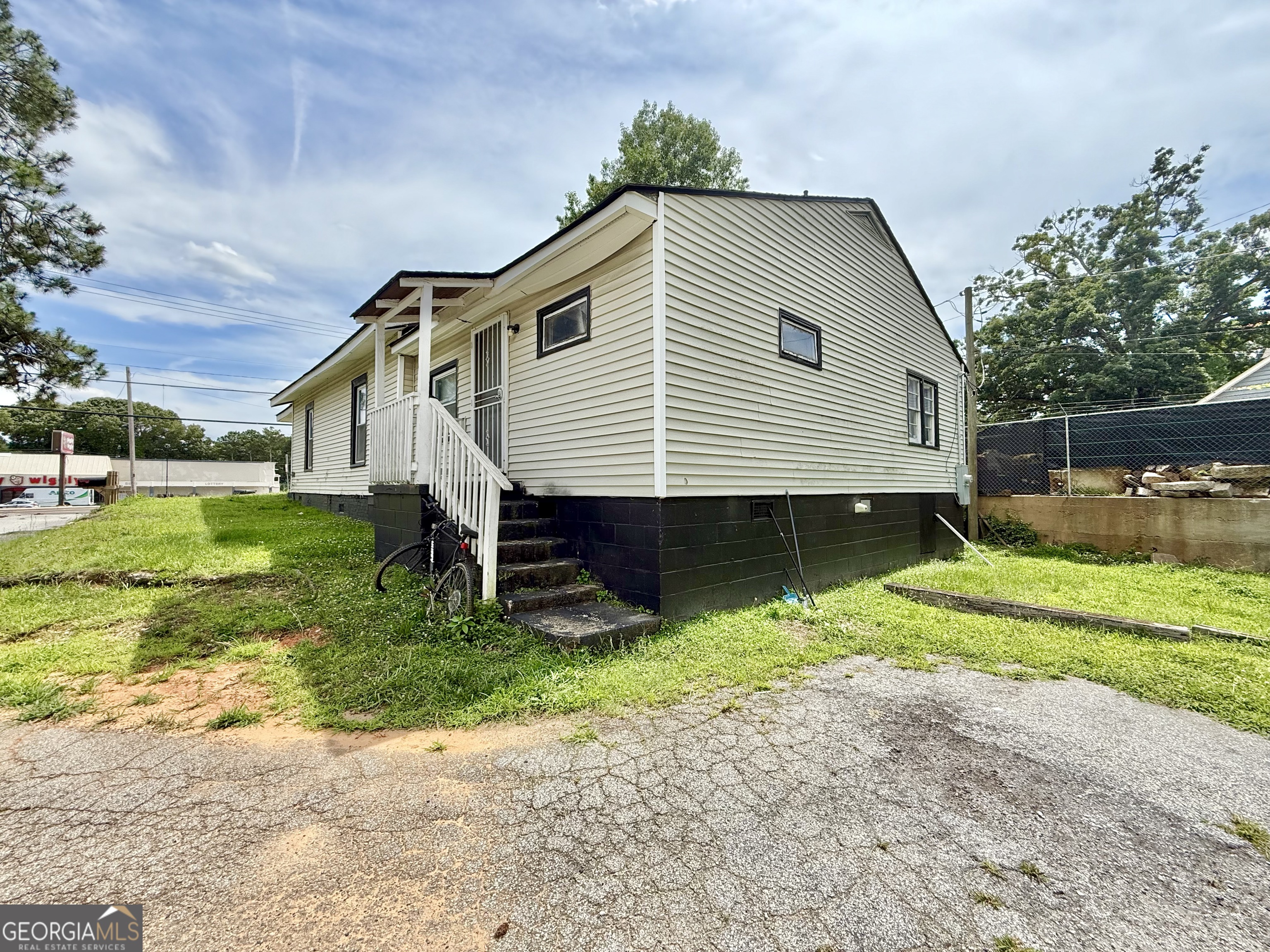 3095 Washington Road Property Photo 5
