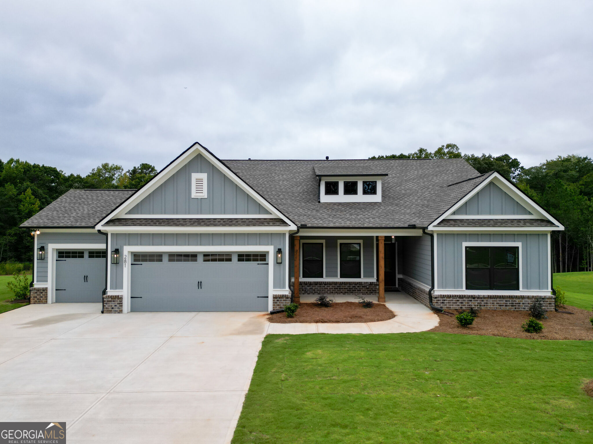 281 Weslyn Drive Property Photo 1