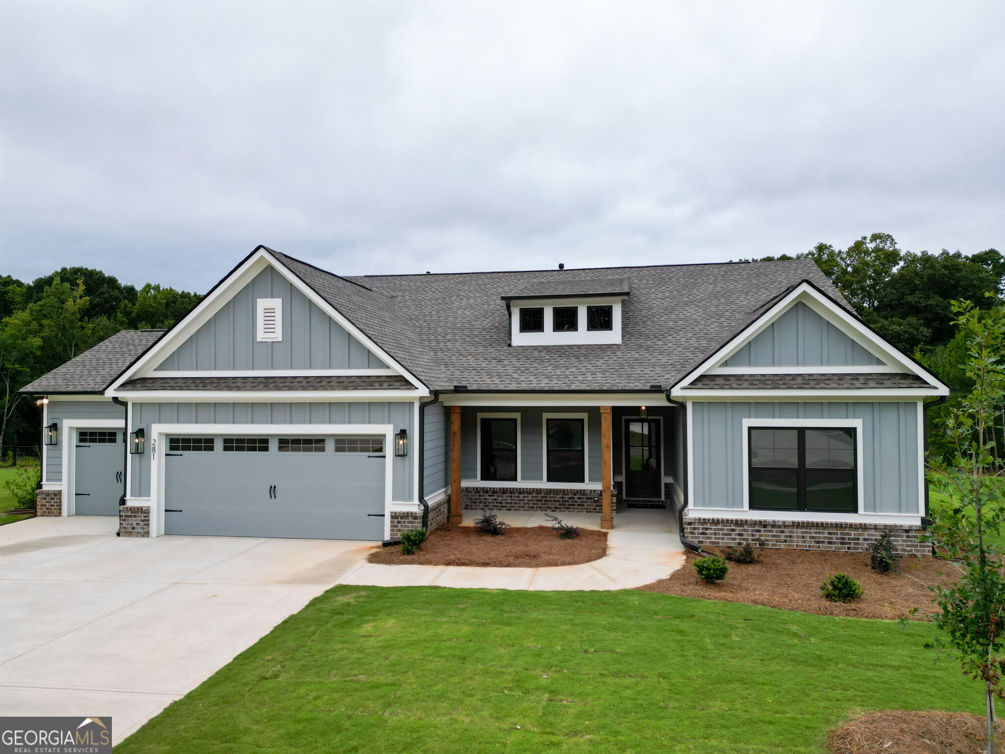 281 Weslyn Drive Property Photo 4