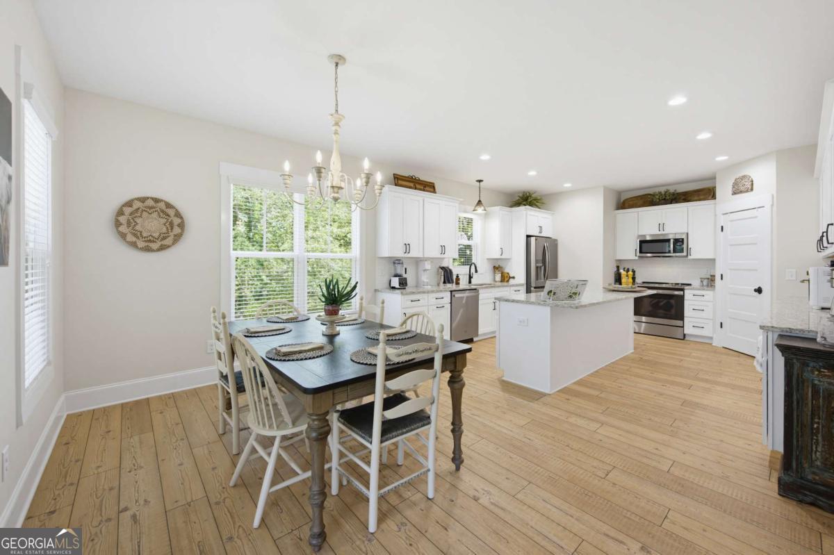 566 Roper Drive Property Photo 3