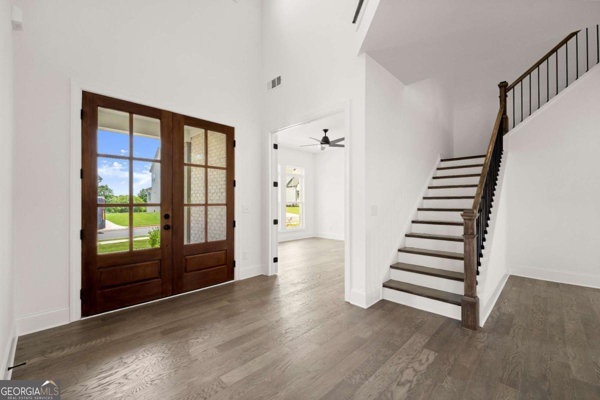 6470 Pond View Drive Property Photo 11