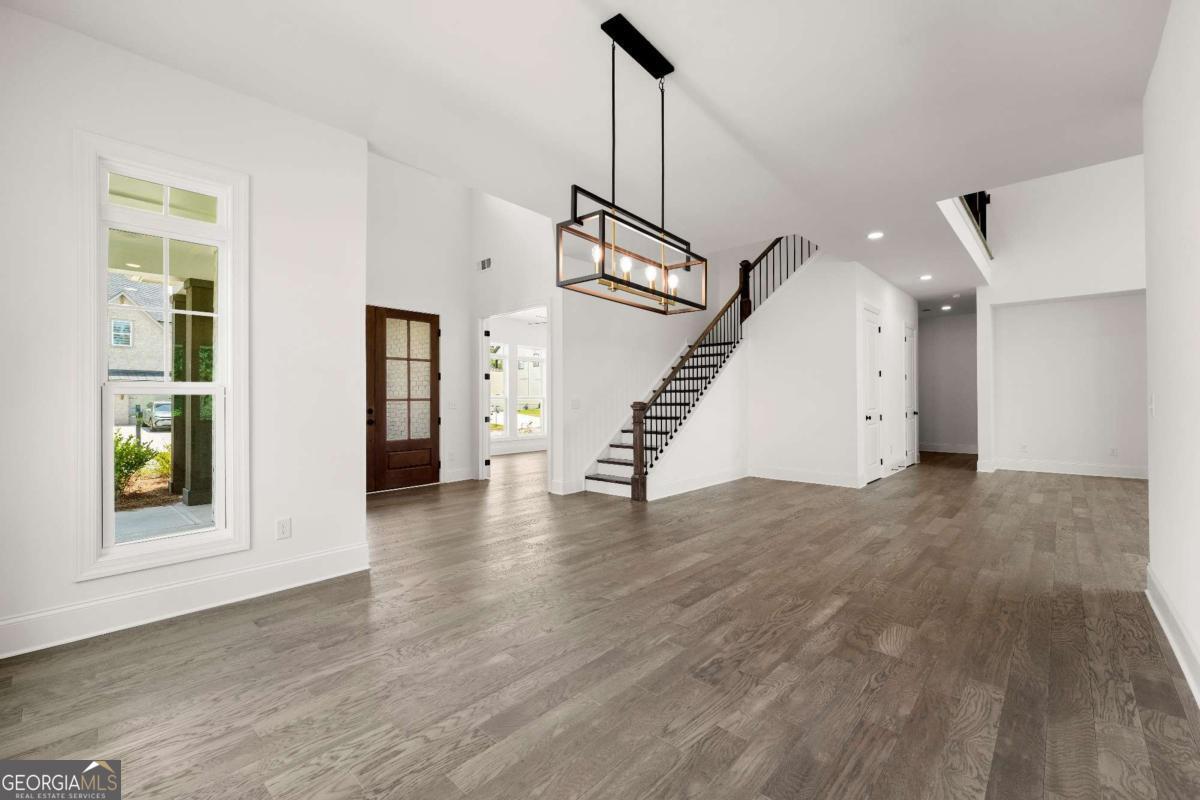 6470 Pond View Drive Property Photo 16