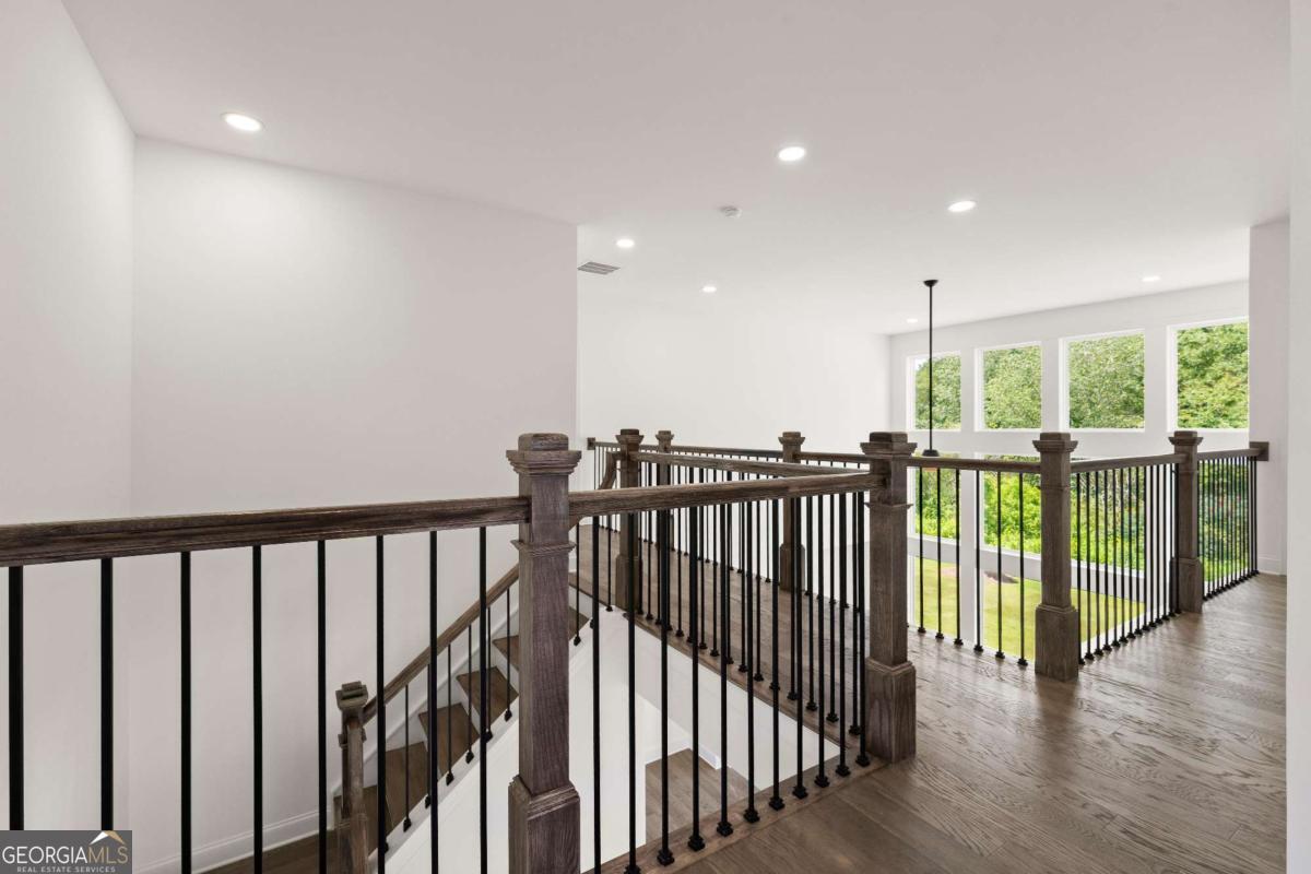 6470 Pond View Drive Property Photo 33