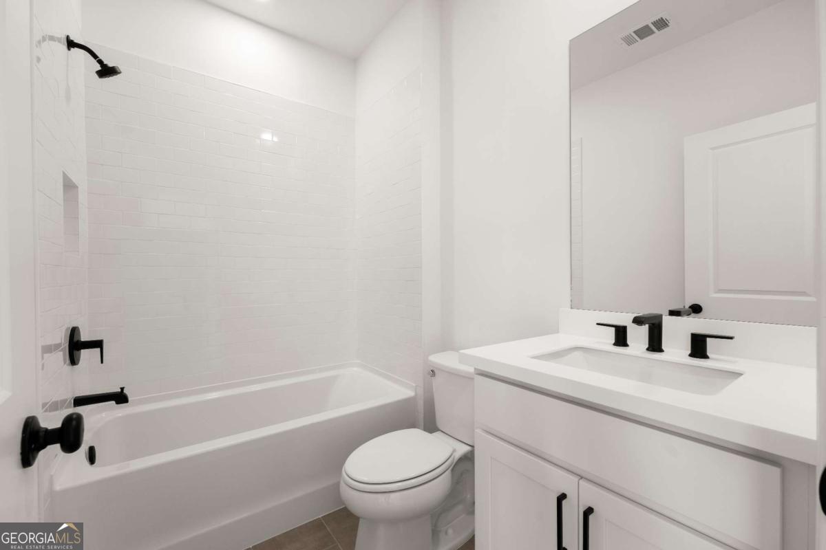 6470 Pond View Drive Property Photo 47