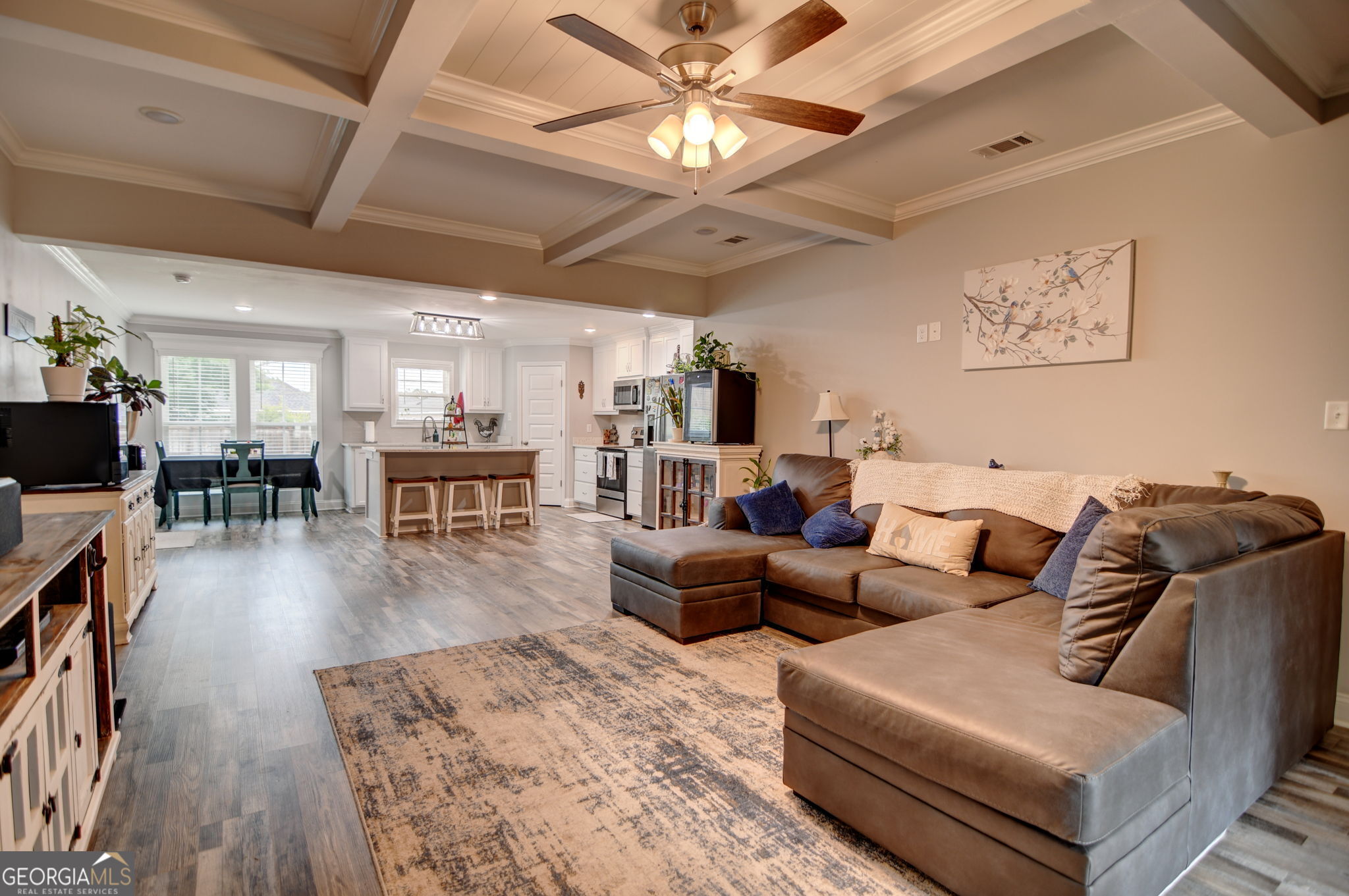 2039 Meadow Cove Drive Property Photo 4