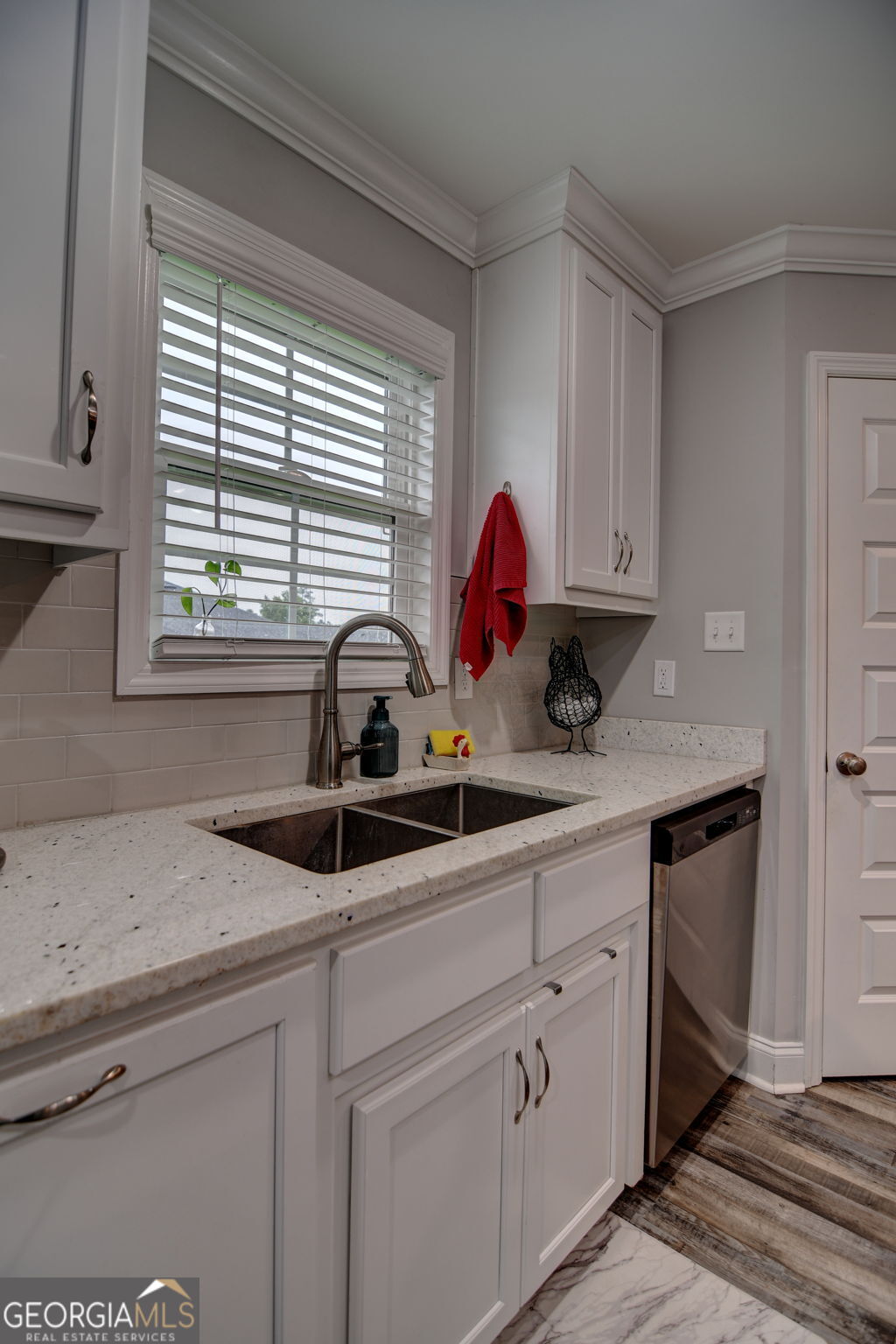2039 Meadow Cove Drive Property Photo 10