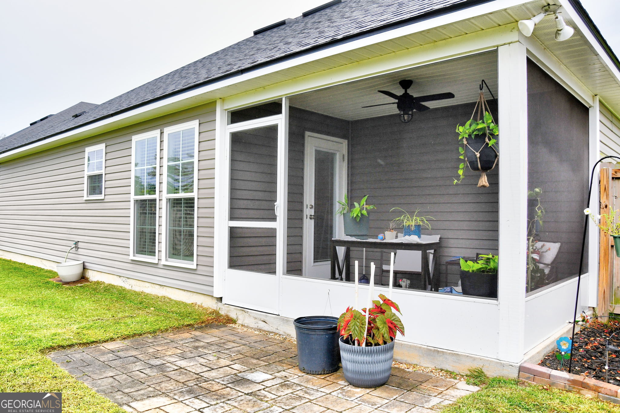 2039 Meadow Cove Drive Property Photo 32