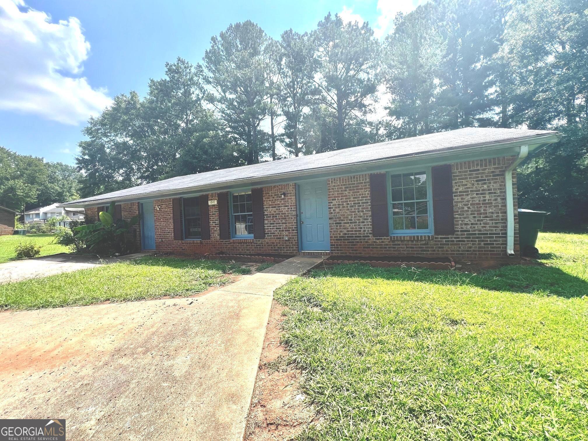 1047 Chestnut Oak Court Ne Property Photo 4