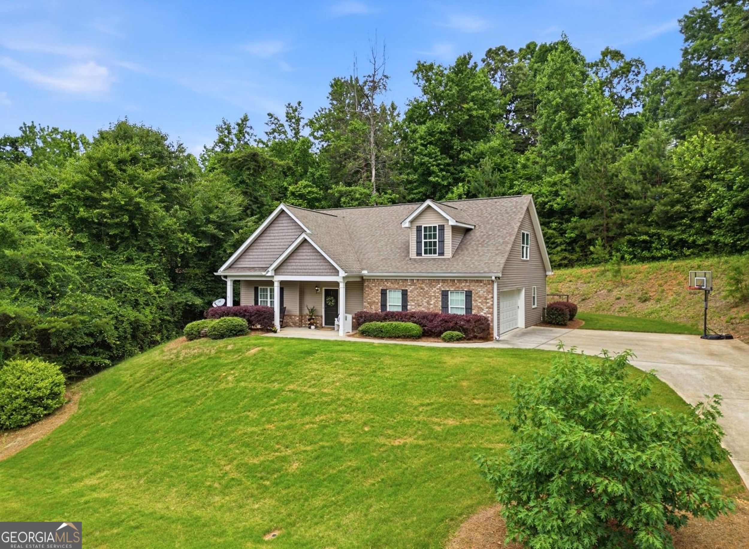 5553 Checkered Spot Drive Property Photo 3