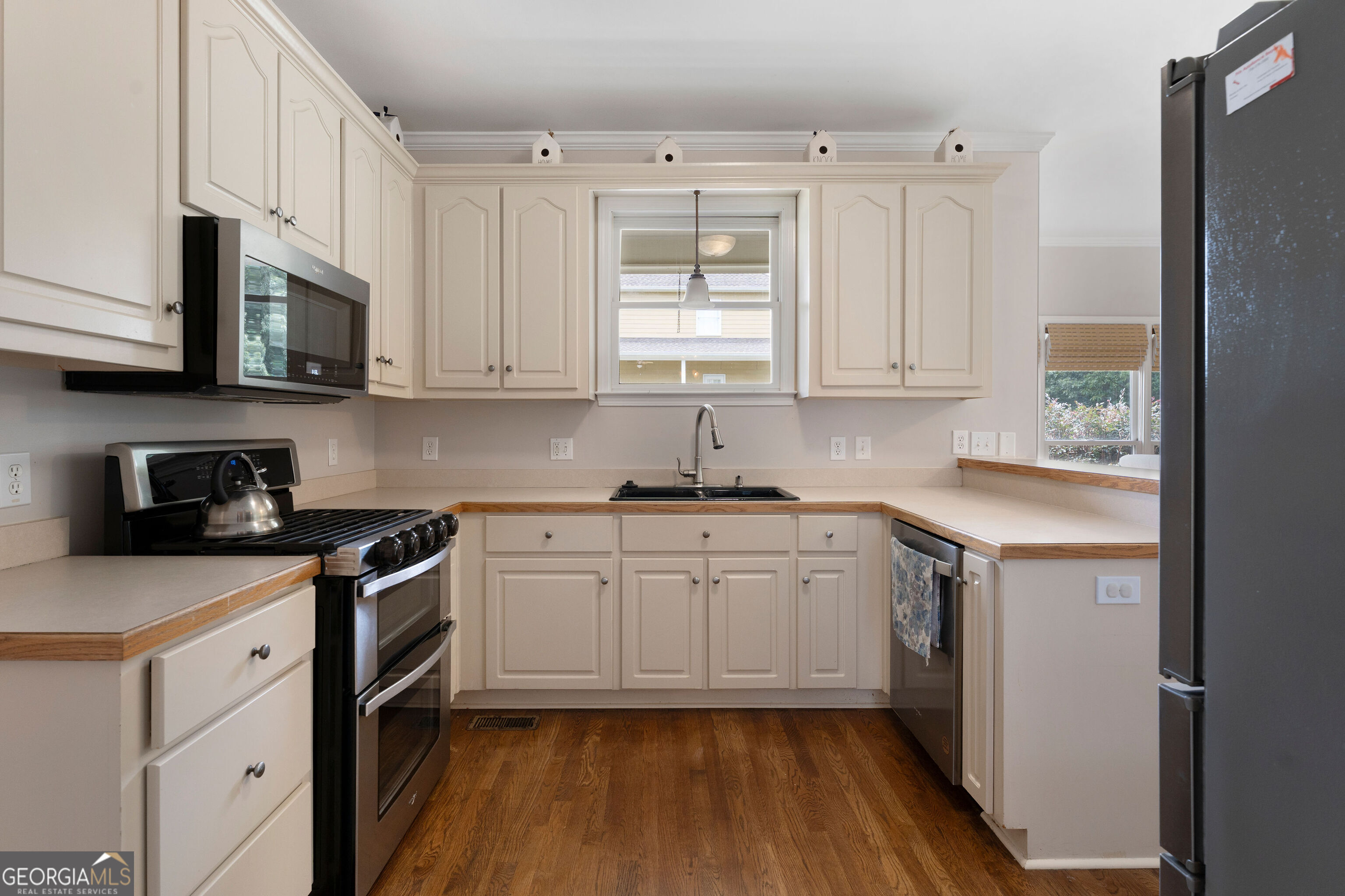 17 Lowry Way Property Photo 16
