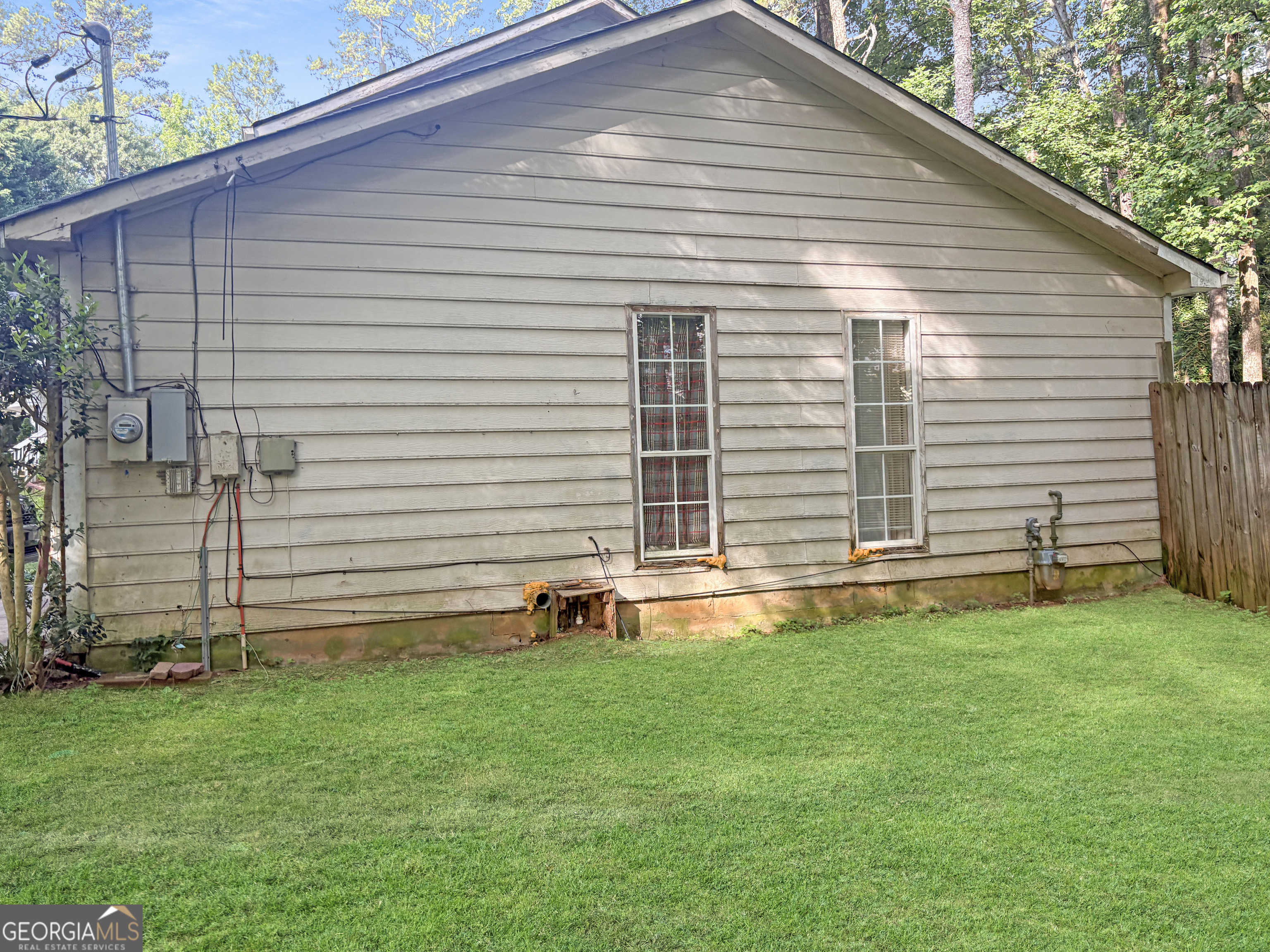 900 Cremins Road Property Photo 2