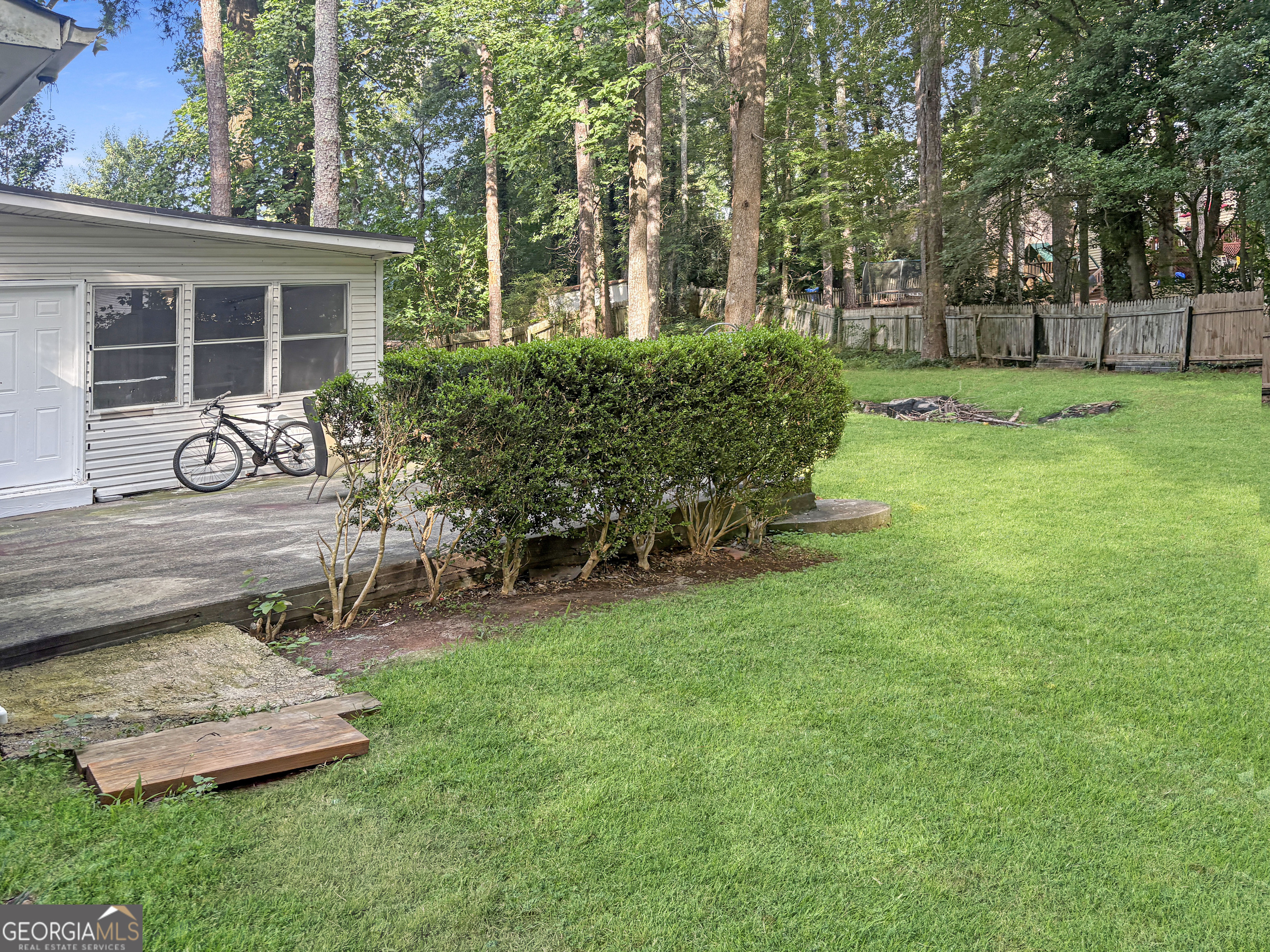 900 Cremins Road Property Photo 4