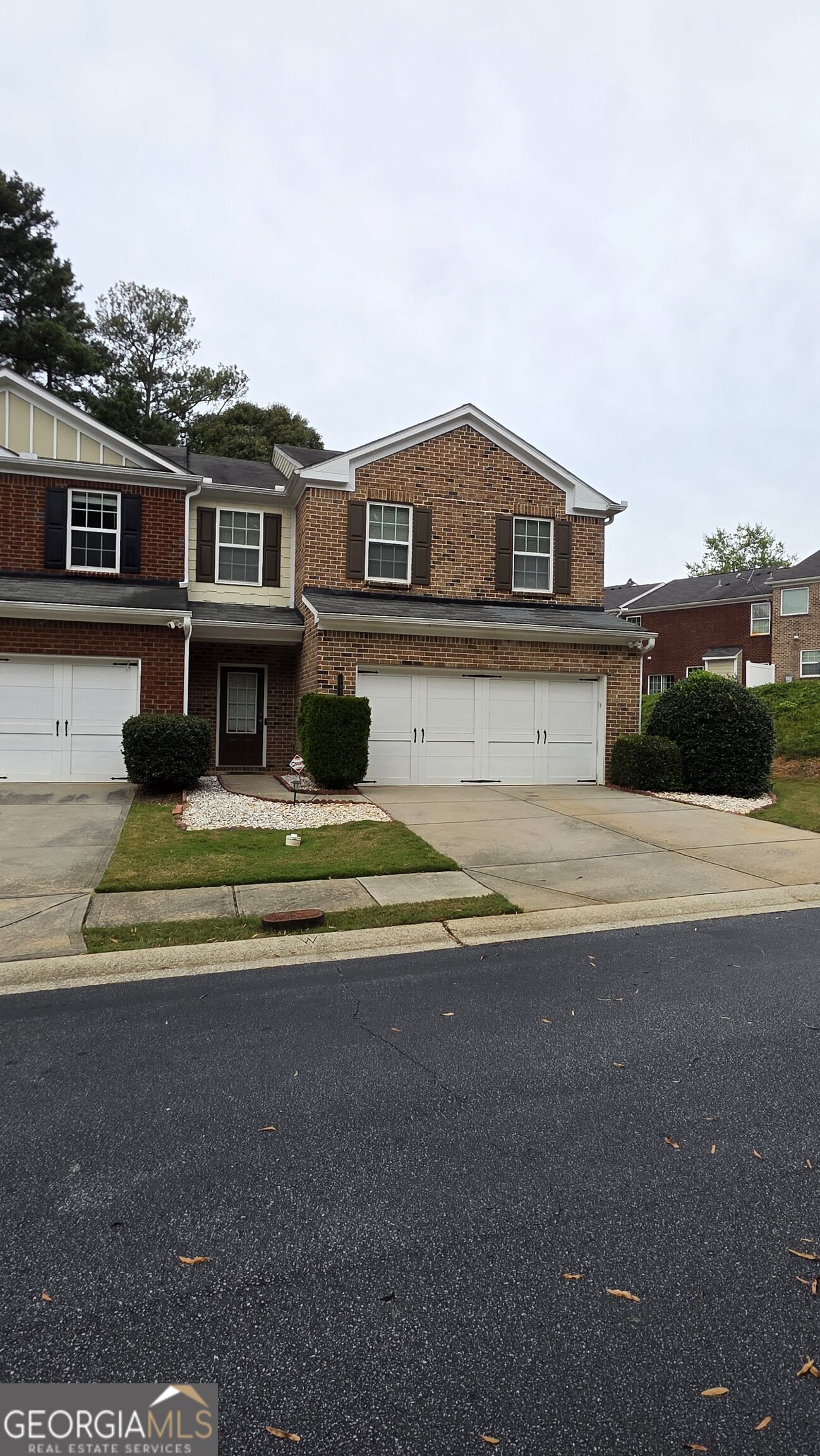 192 Bellewood Oak Drive Property Photo 2
