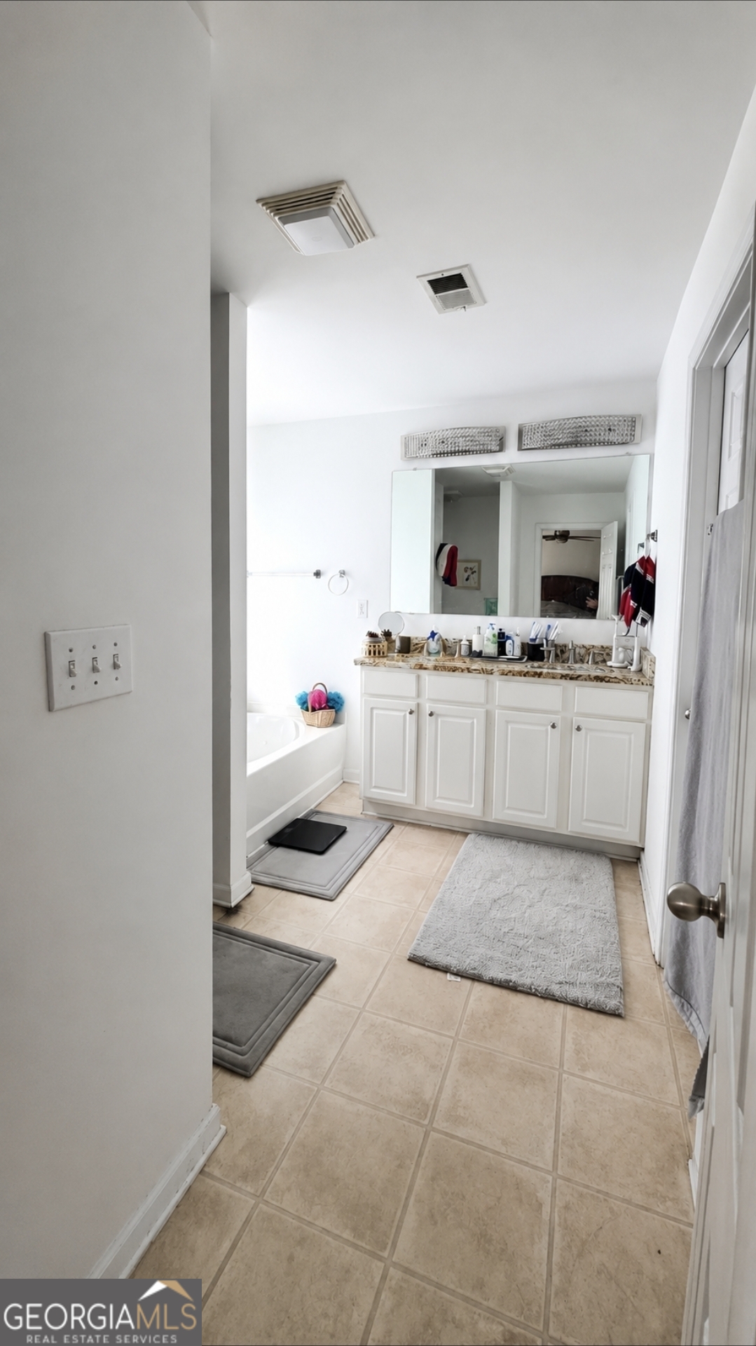 192 Bellewood Oak Drive Property Photo 17
