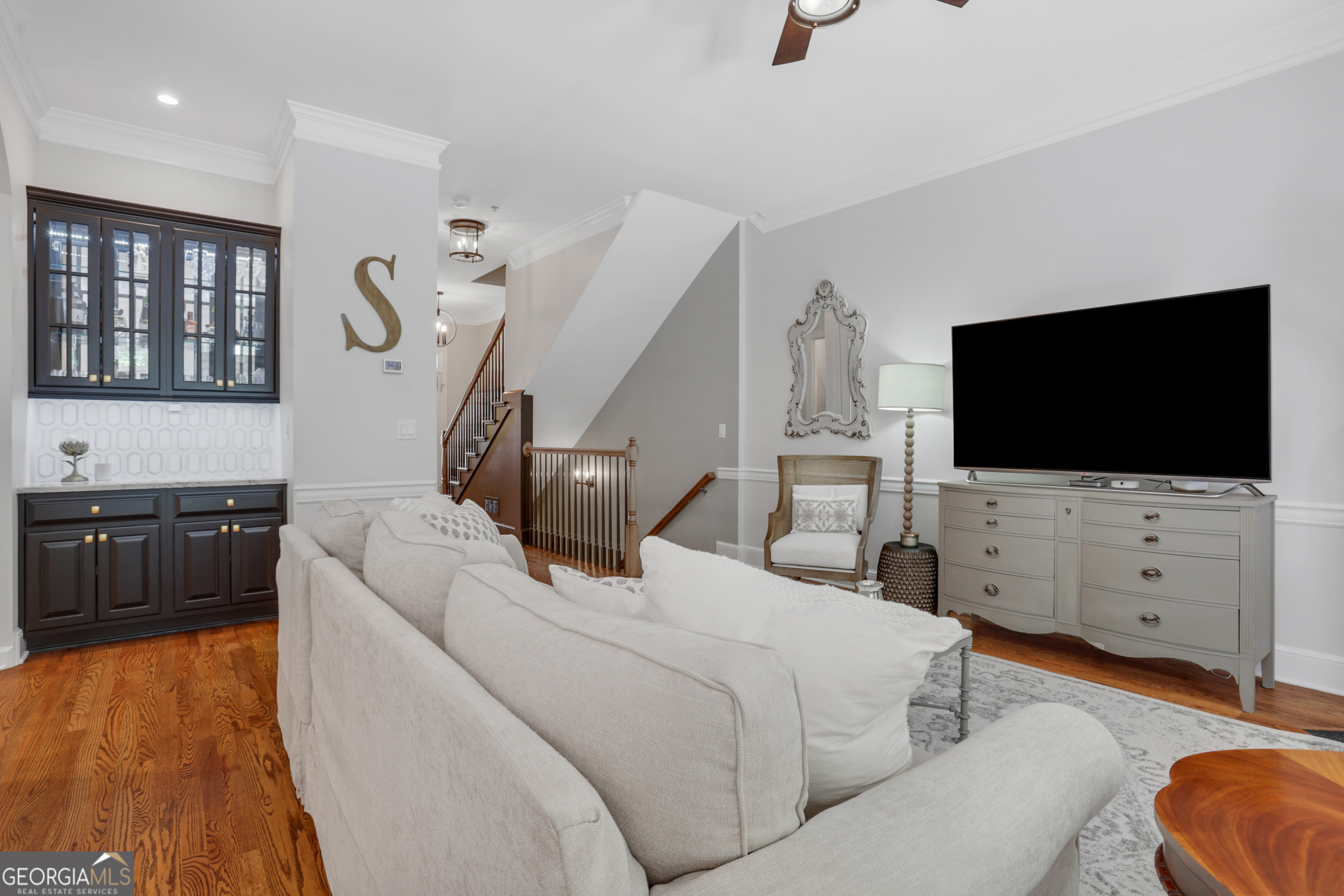 2555 Milford Lane Property Photo 14