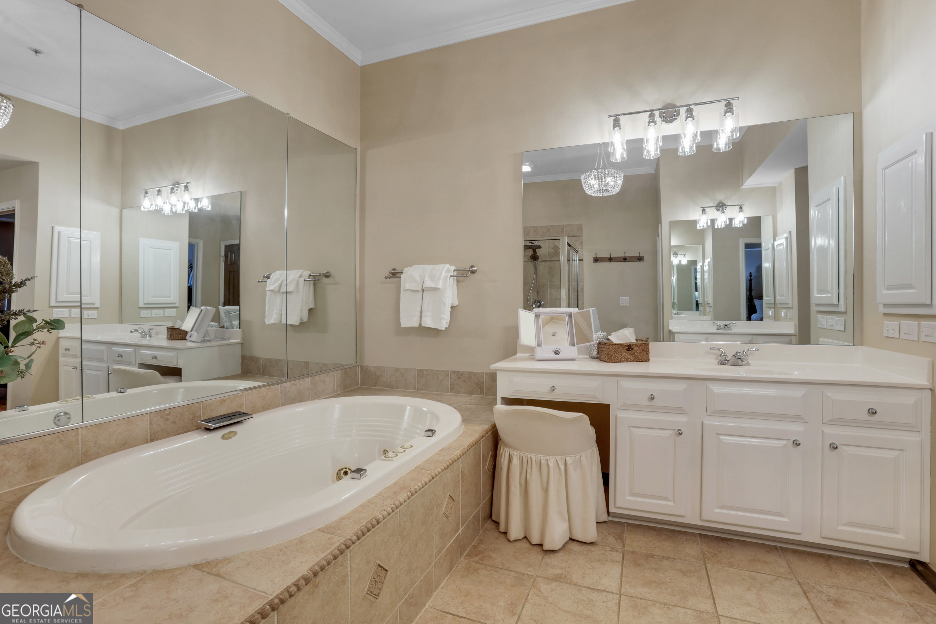 2555 Milford Lane Property Photo 29