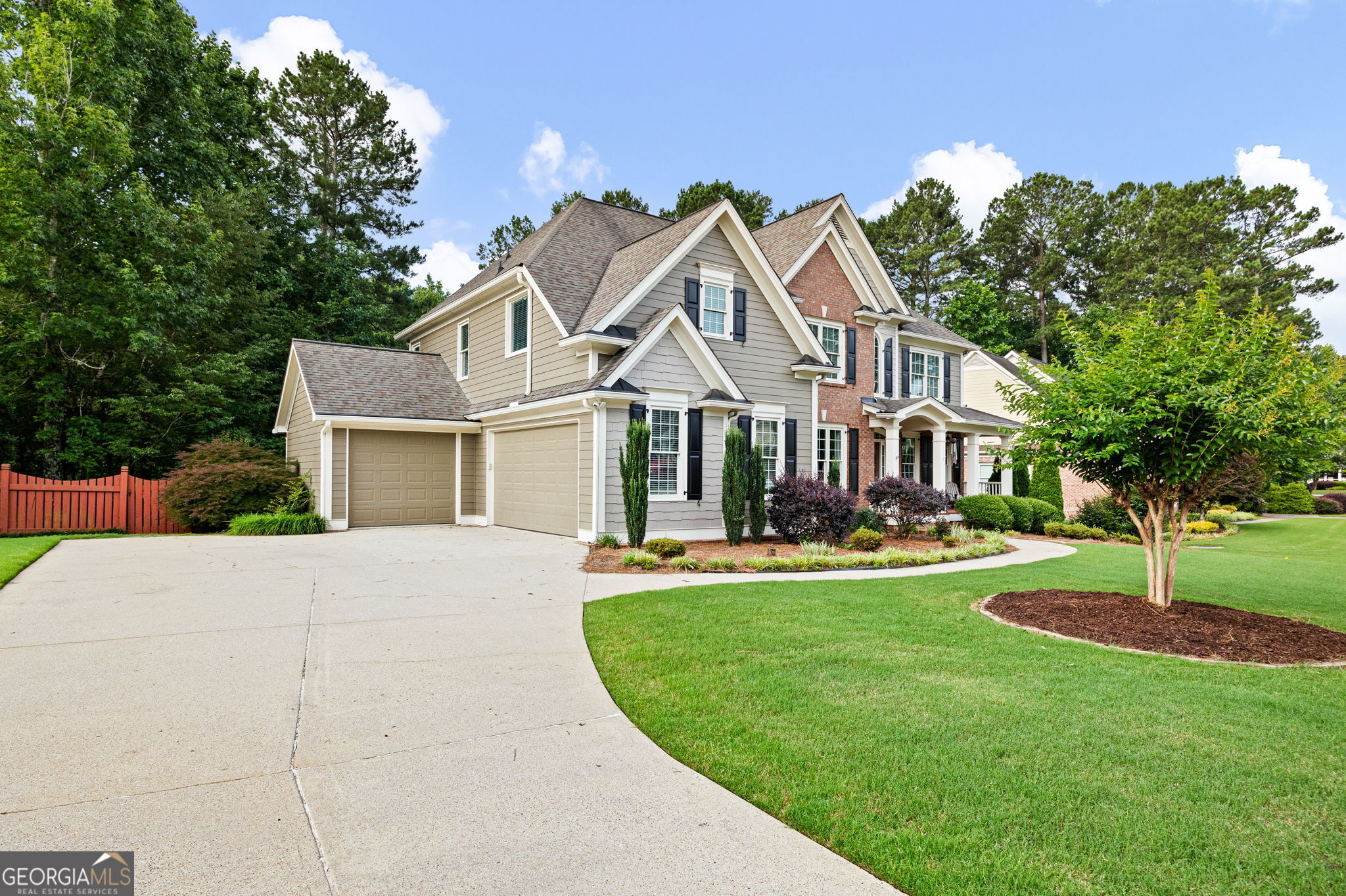 227 Oakwind Point Property Photo 4