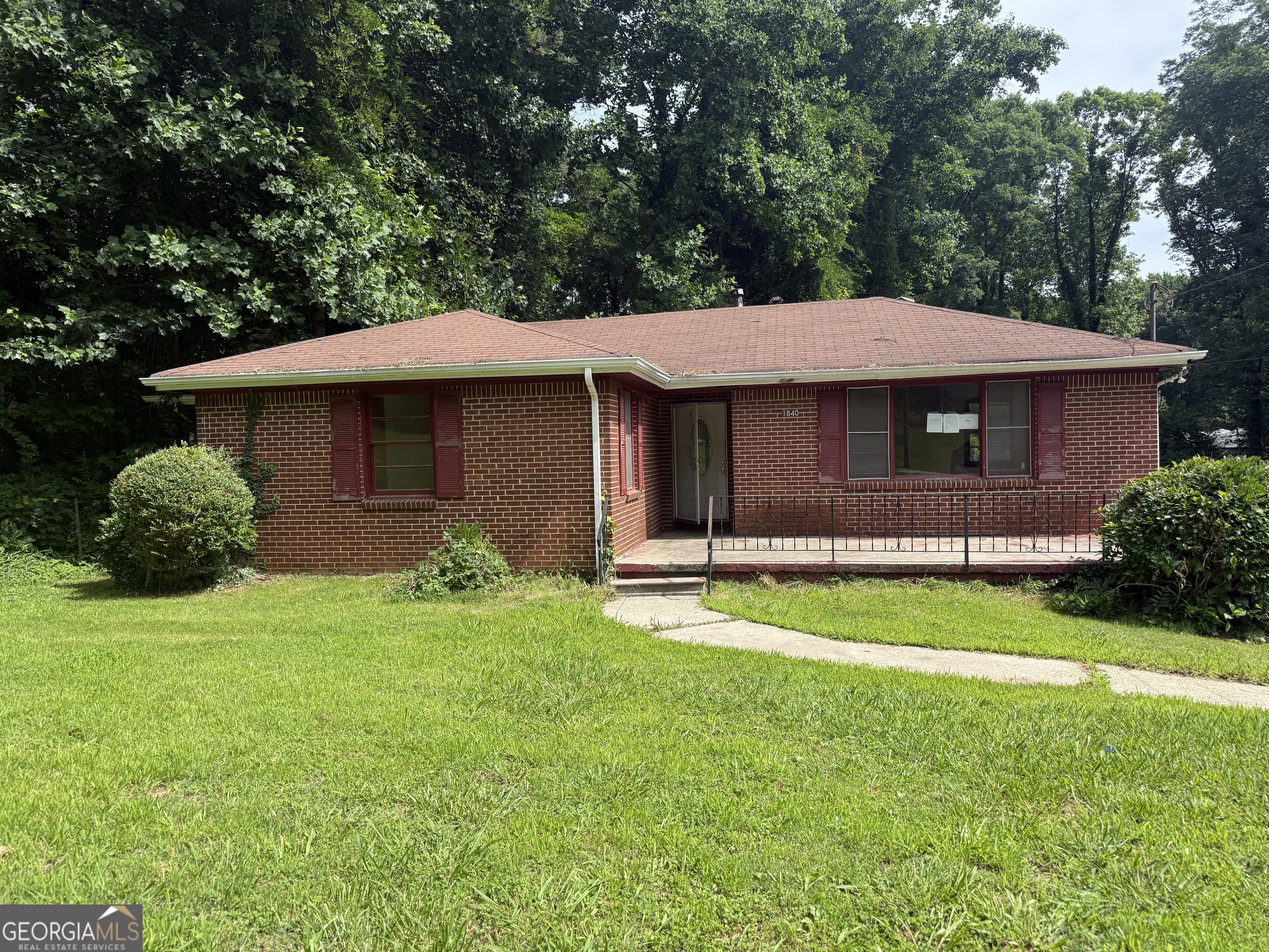1840 Boulderview Drive Se Property Photo 1