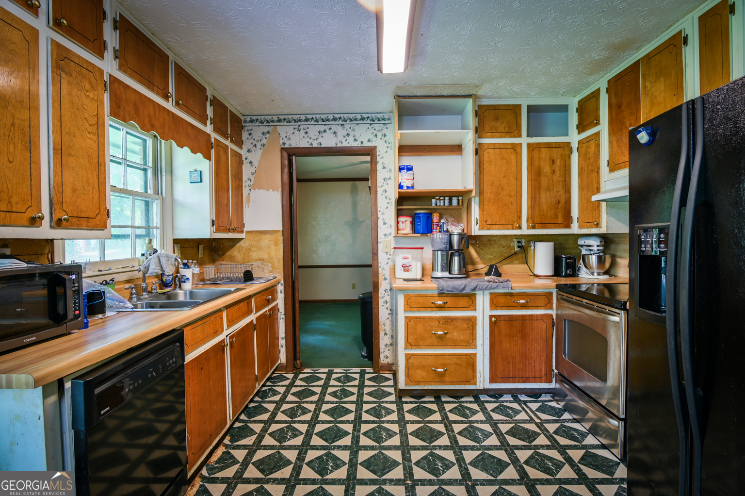 17 Valley Trail Property Photo 5