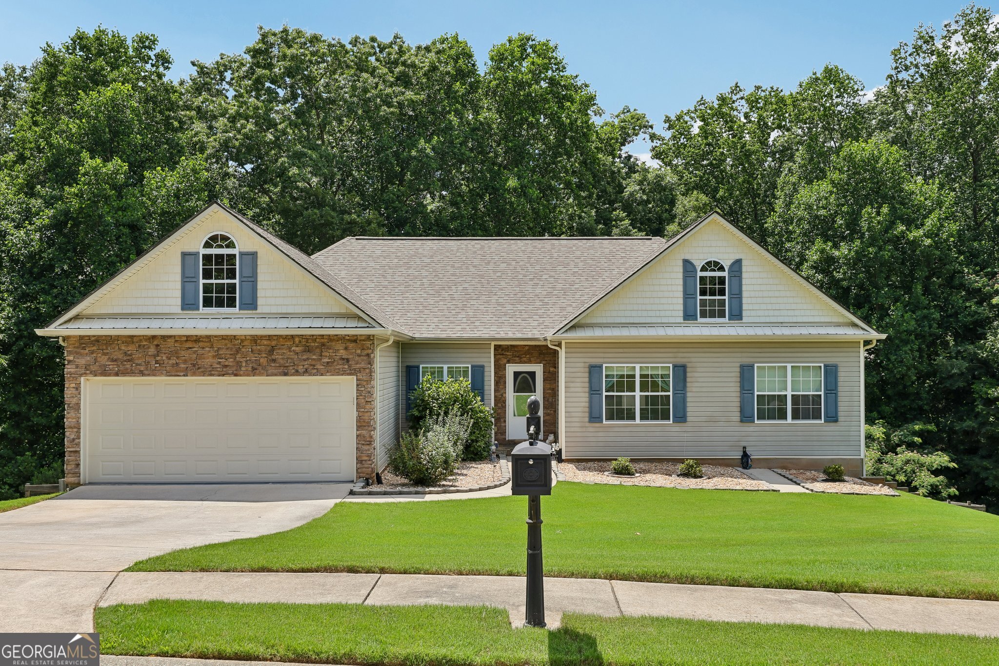 3576 Phoenix Cove Drive Property Photo 4