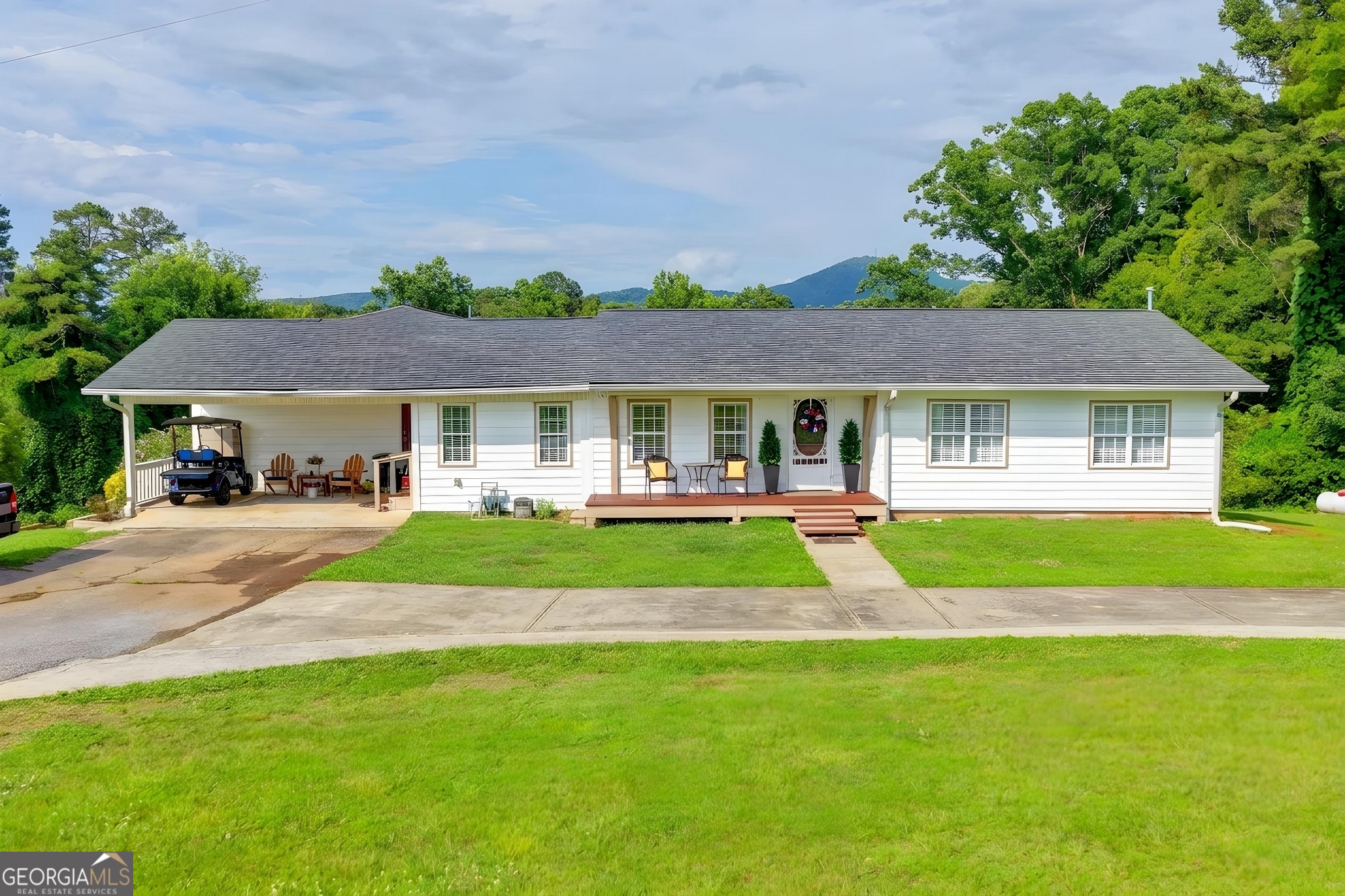 6474 Dahlonega Highway Property Photo 1