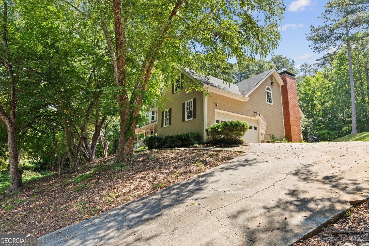 4162 Riverdale Drive Property Photo 3