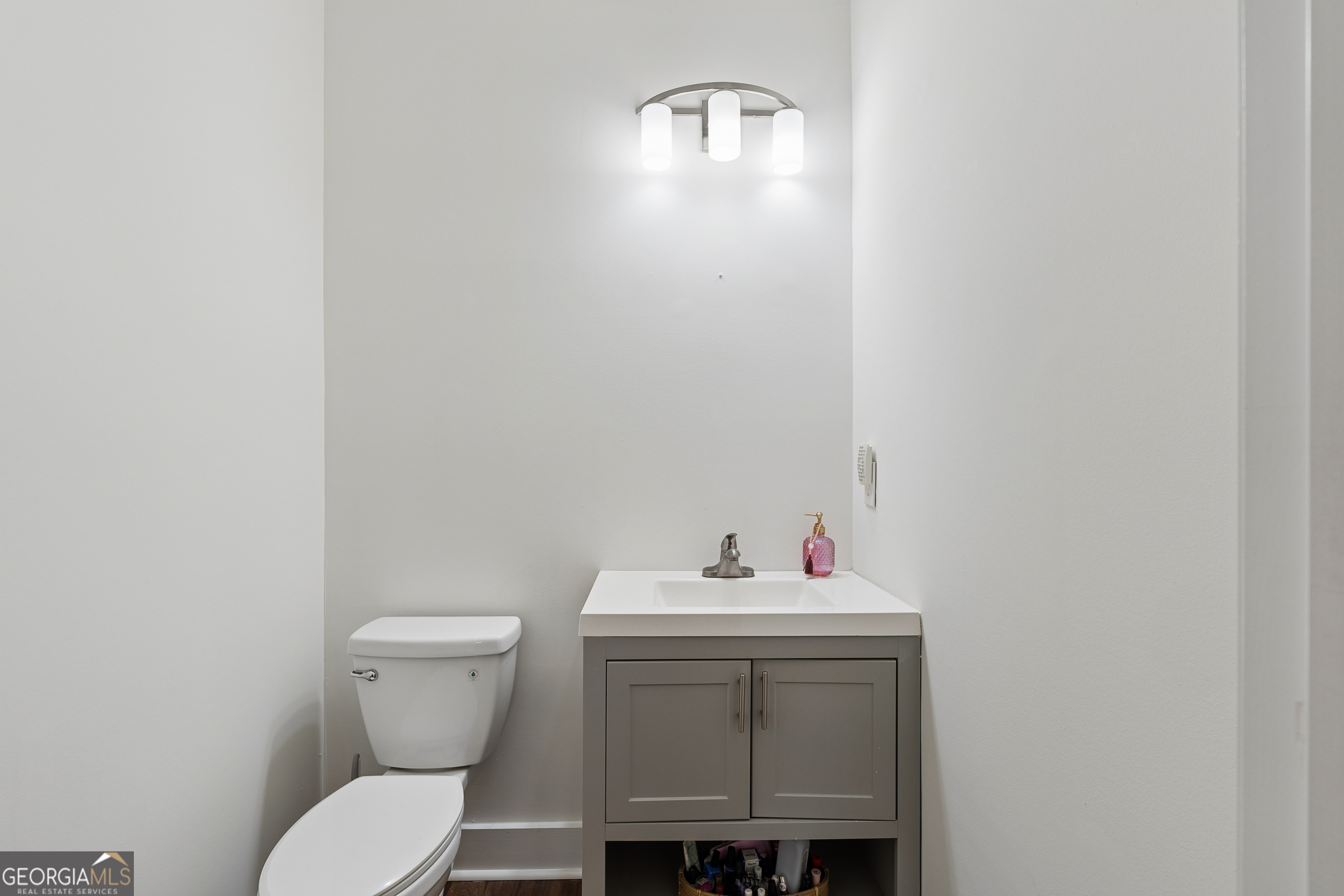 2533 Romain Way Property Photo 21