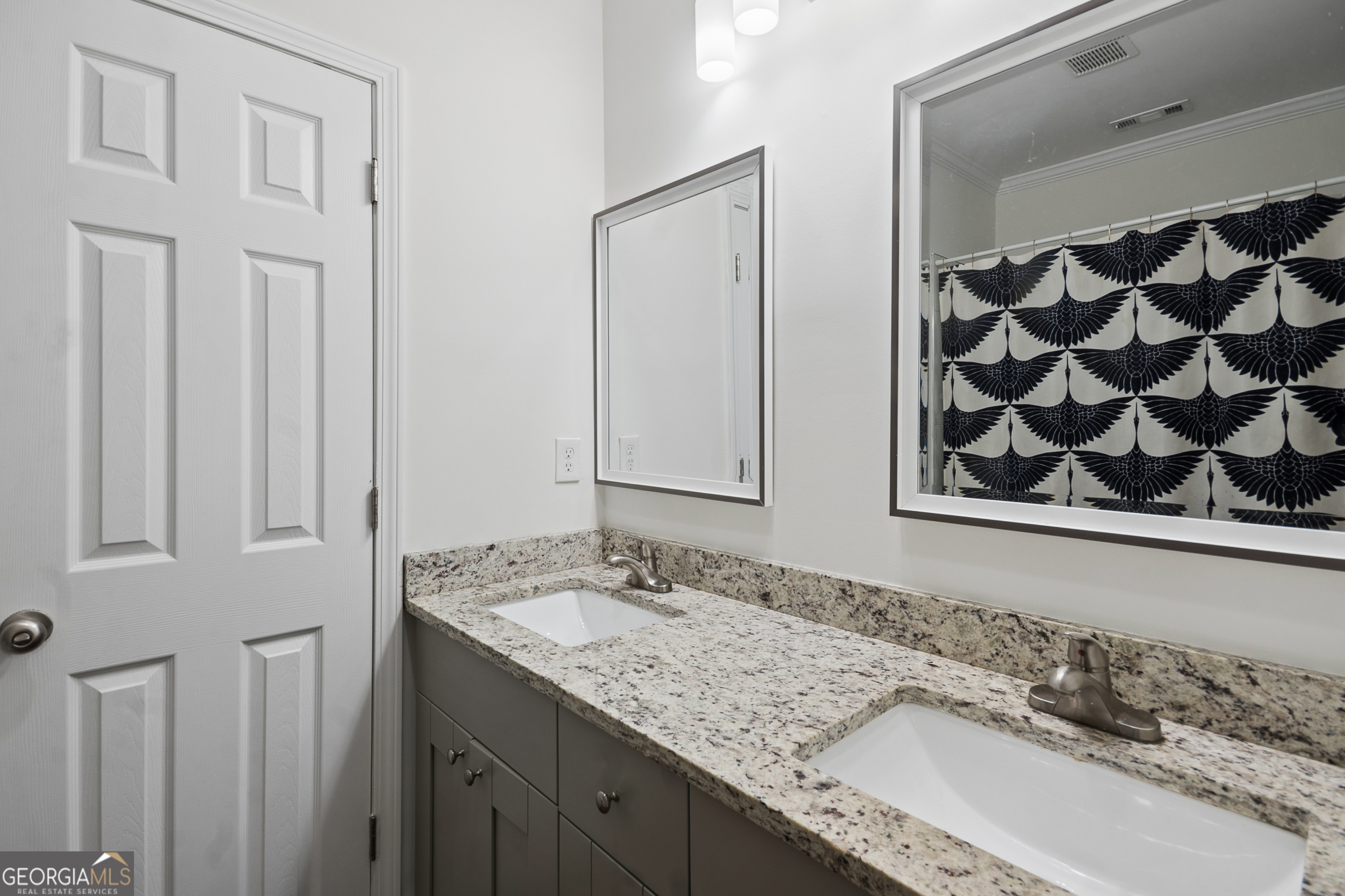 2533 Romain Way Property Photo 31