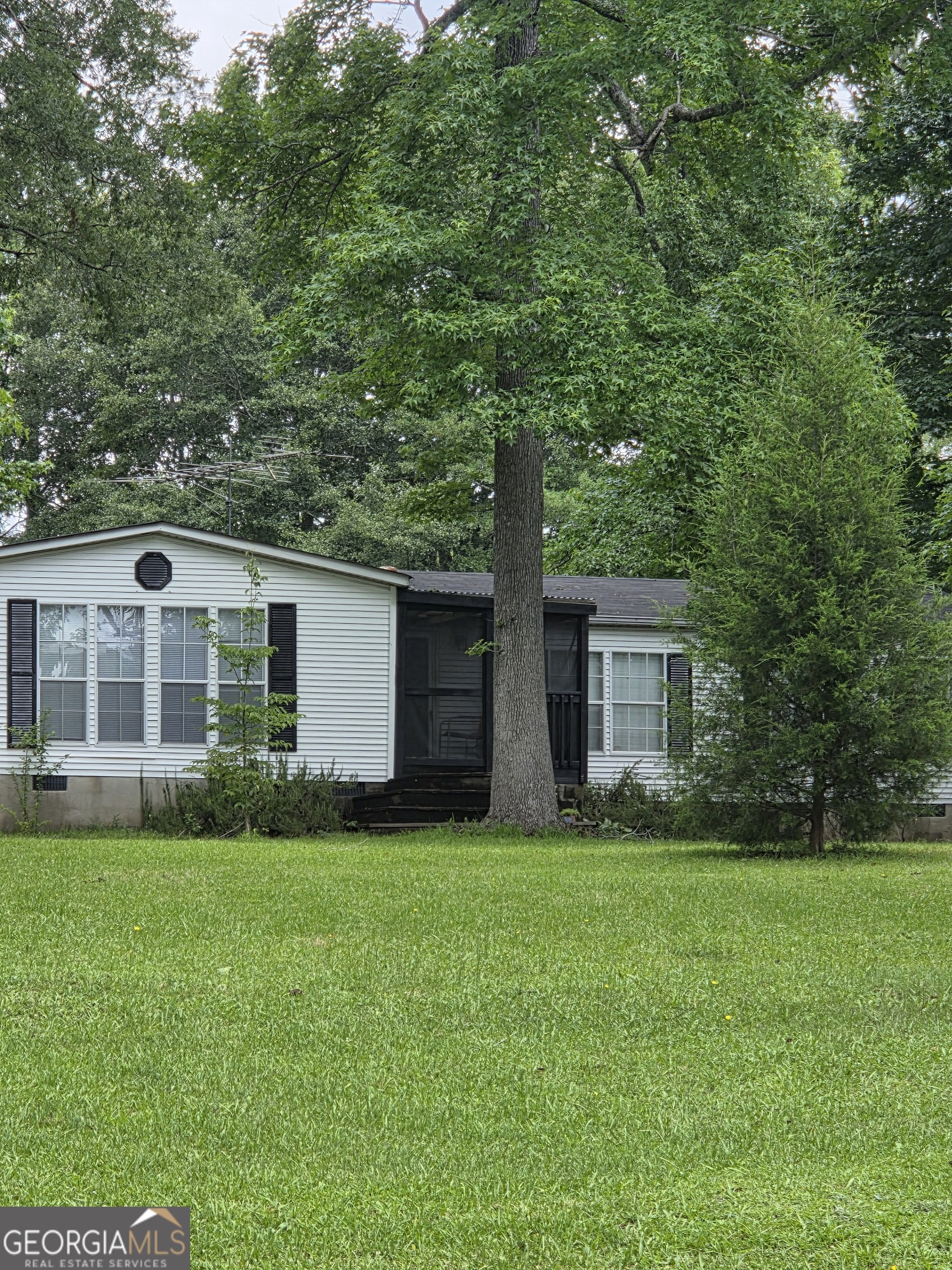 453 Lake Drive Property Photo 3
