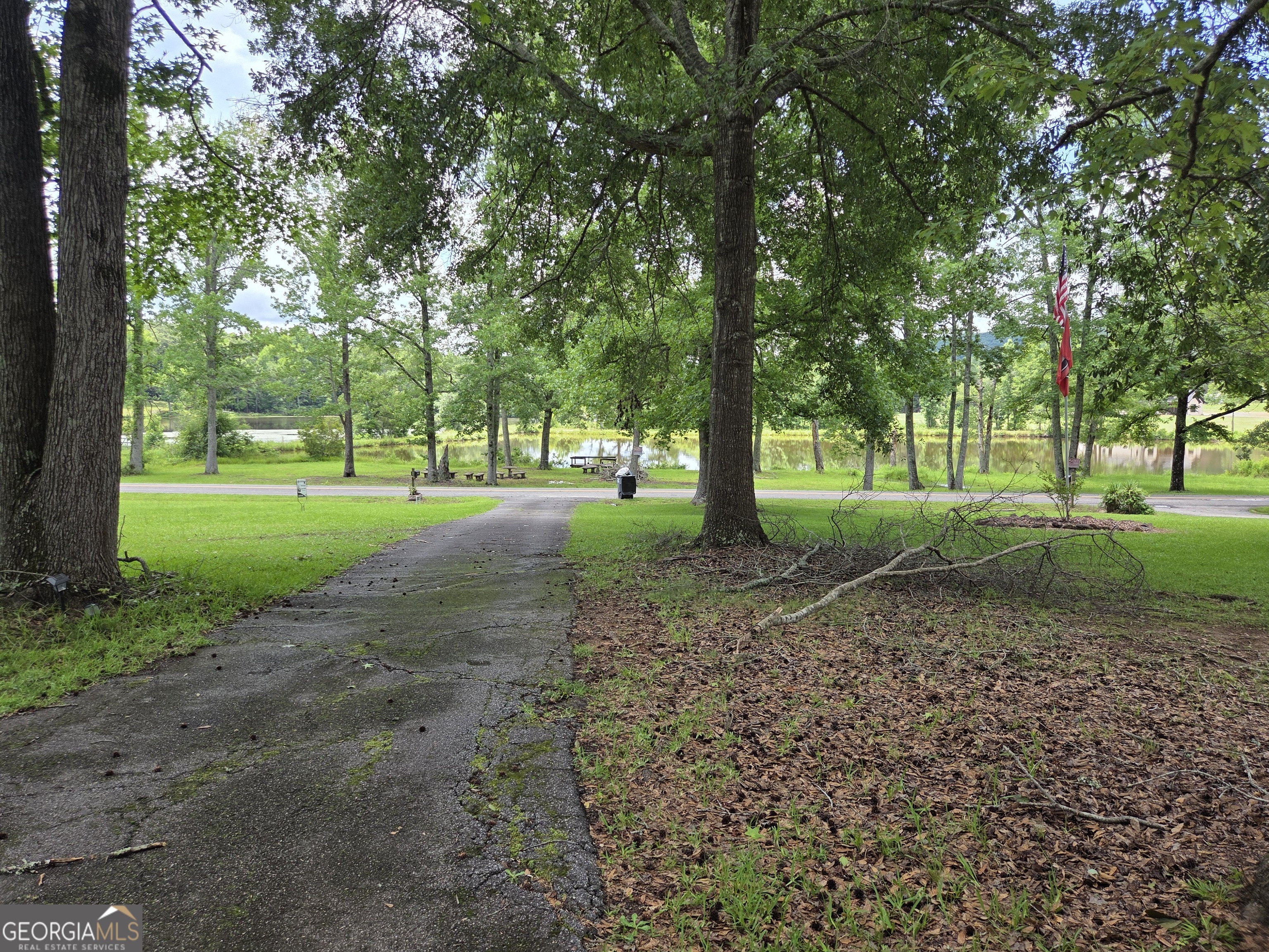 453 Lake Drive Property Photo 4