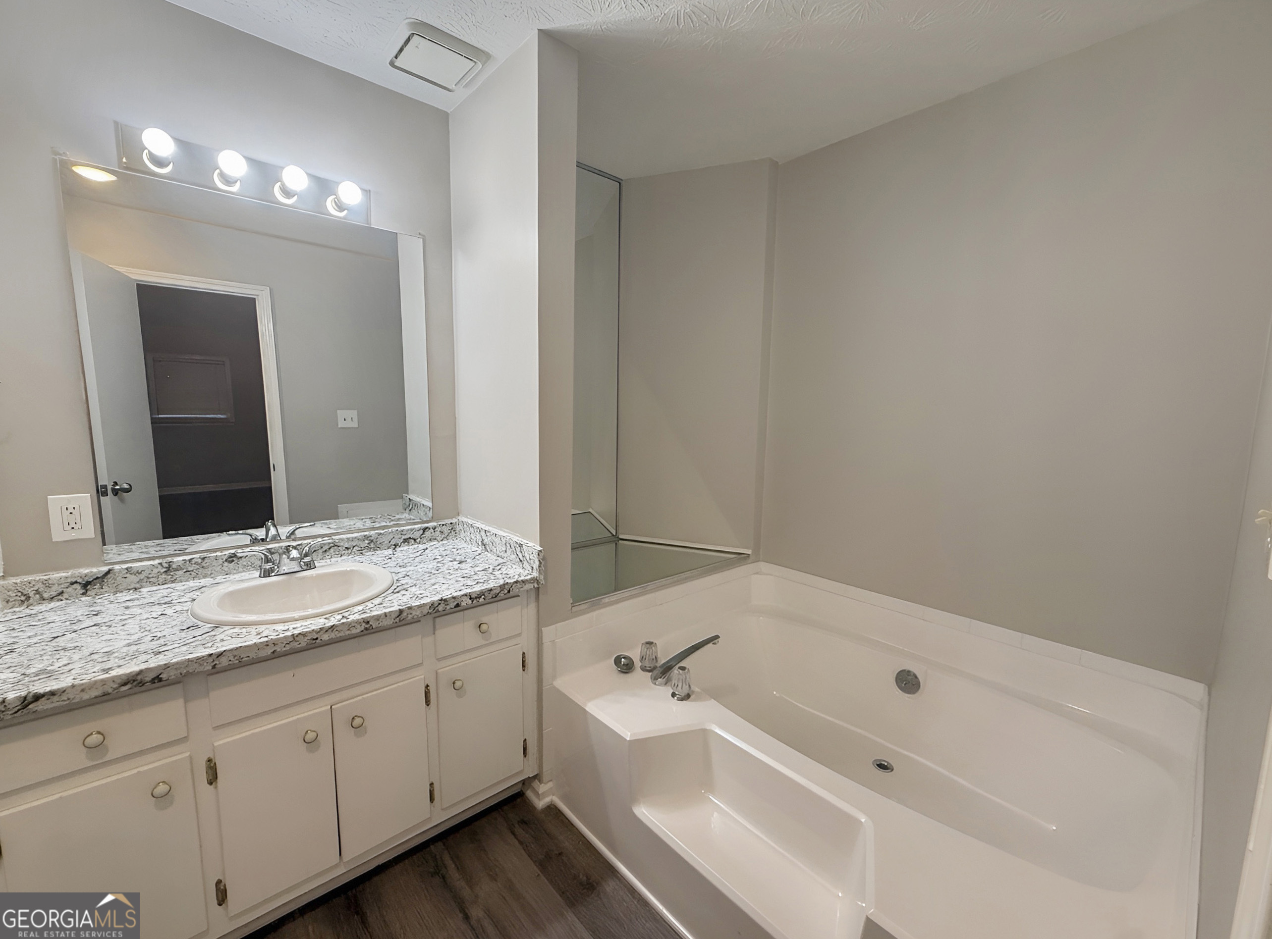 105 Arbour Run Property Photo 16