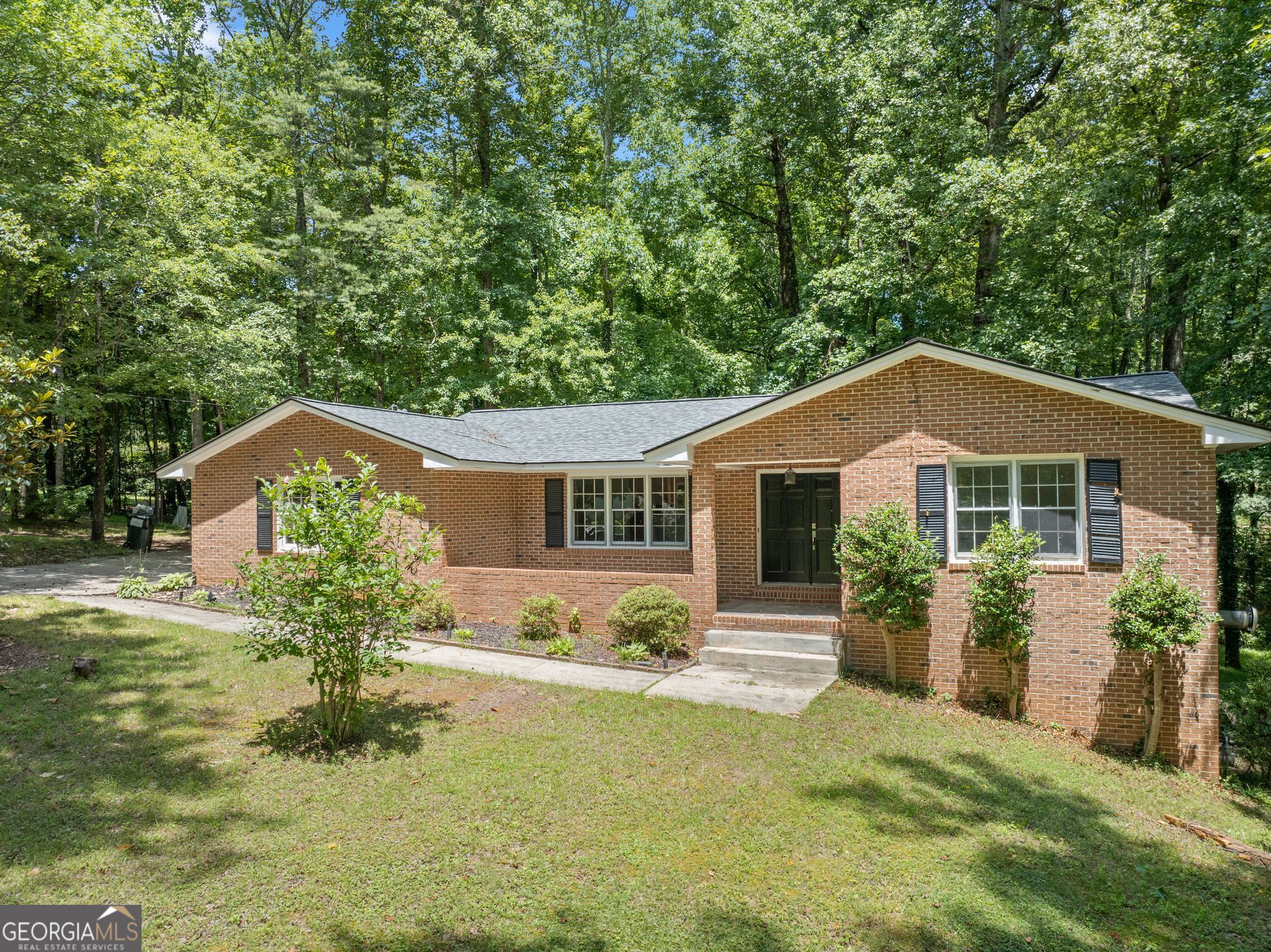 20 Pine Lake Drive Property Photo 1
