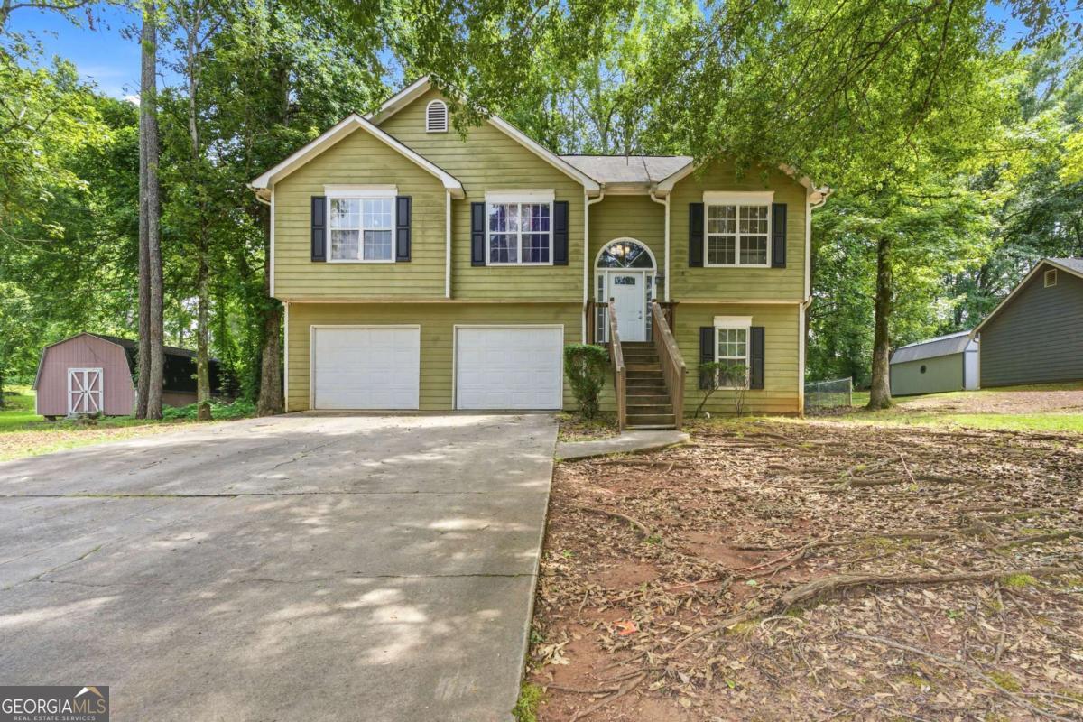 109 Halifax Drive Property Photo 1