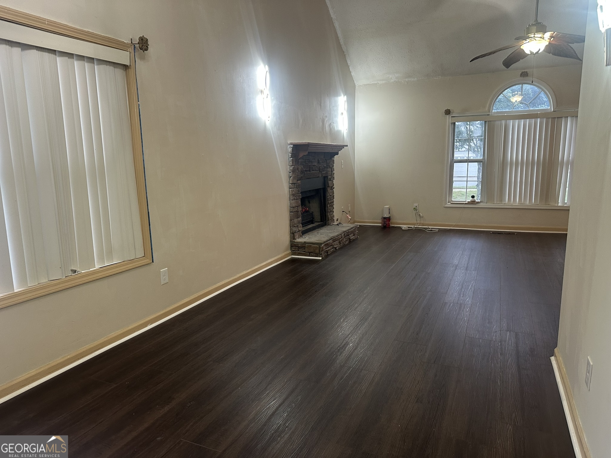 1735 Silver Way Property Photo 25
