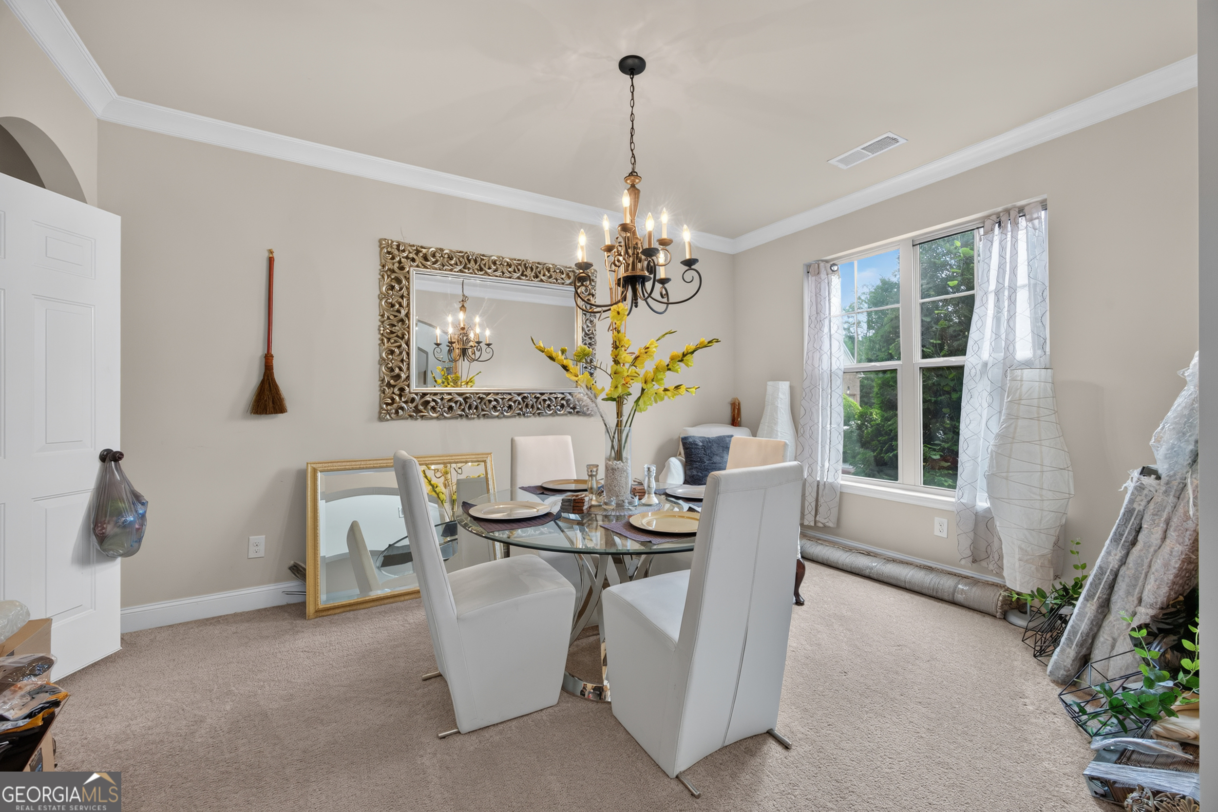 1387 Pebble Ridge Drive Property Photo 3