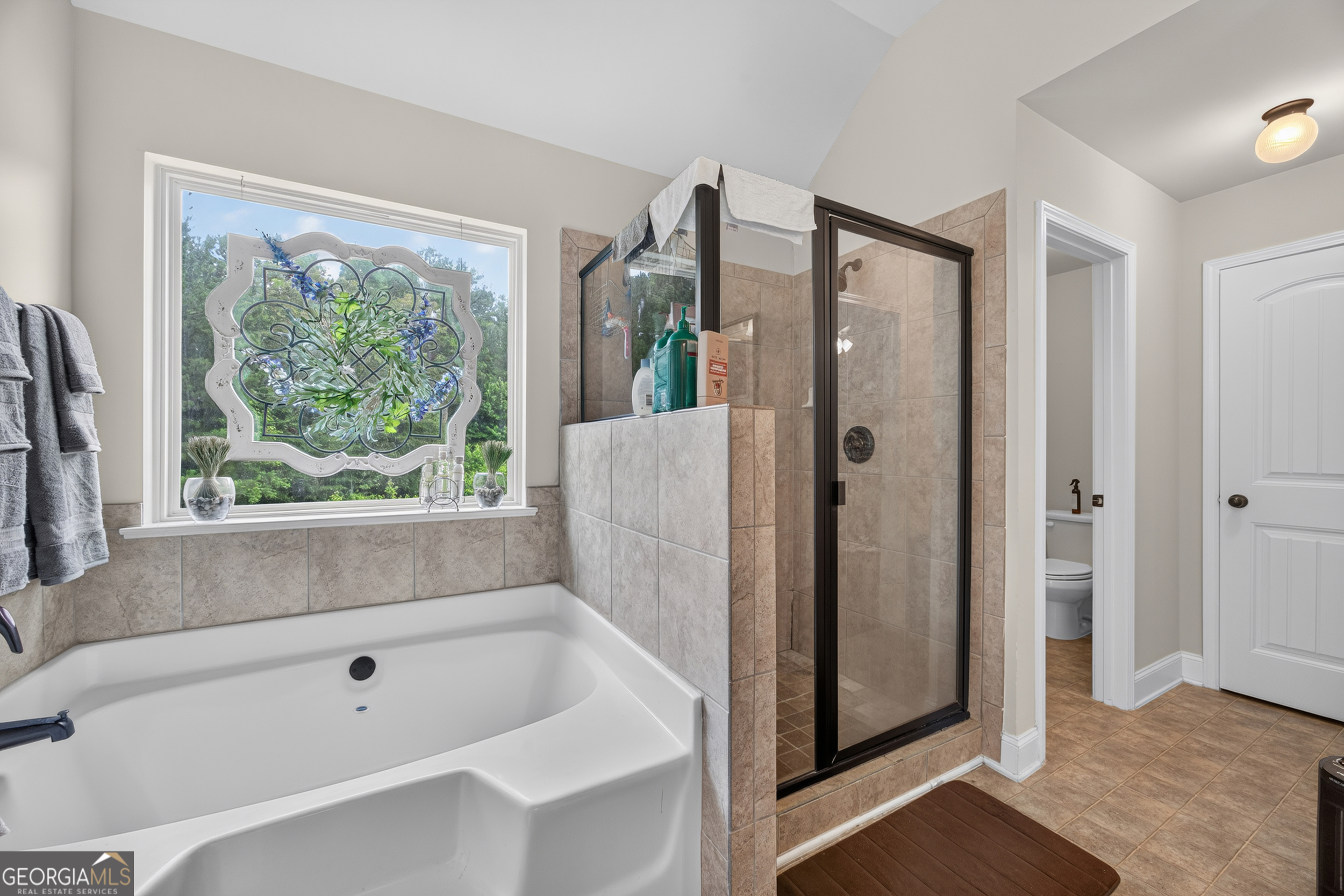 1387 Pebble Ridge Drive Property Photo 17
