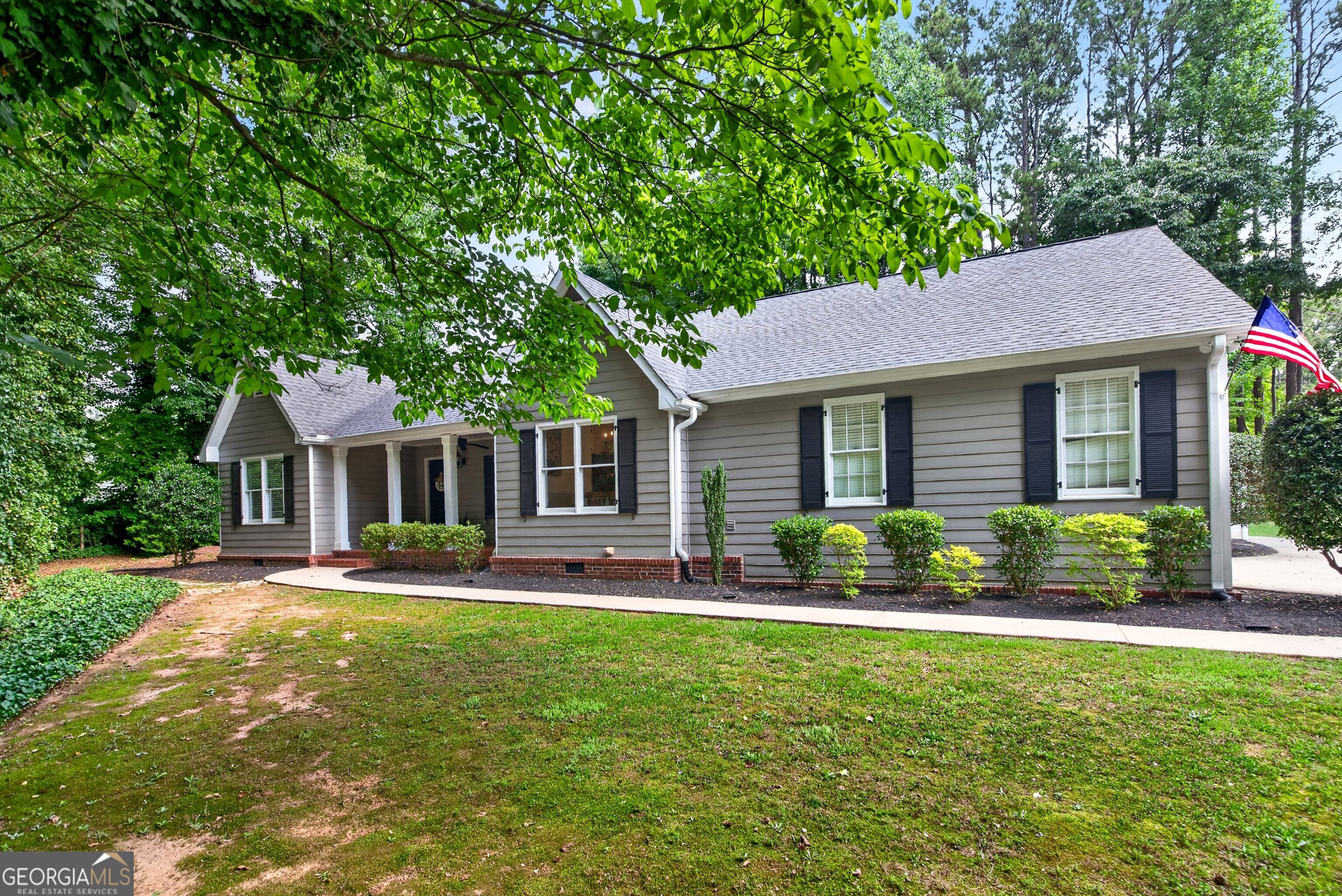 1405 Lake Dow Road Property Photo 1