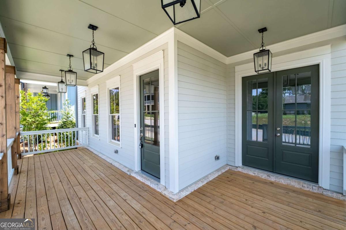 2015 Village Walk Property Photo 8