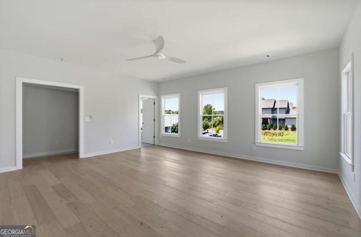 2015 Village Walk Property Photo 39