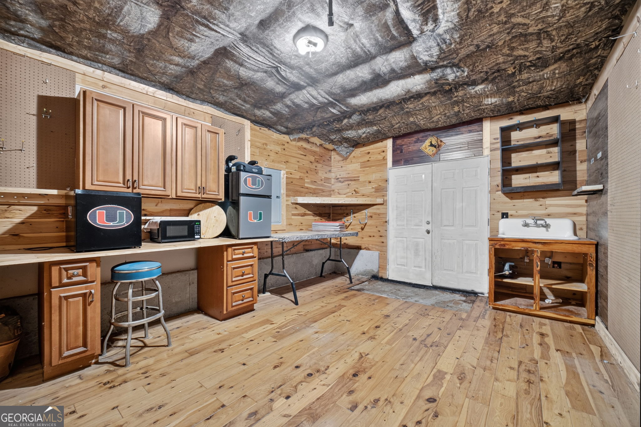 946 Golden Meadows Lane Property Photo 4