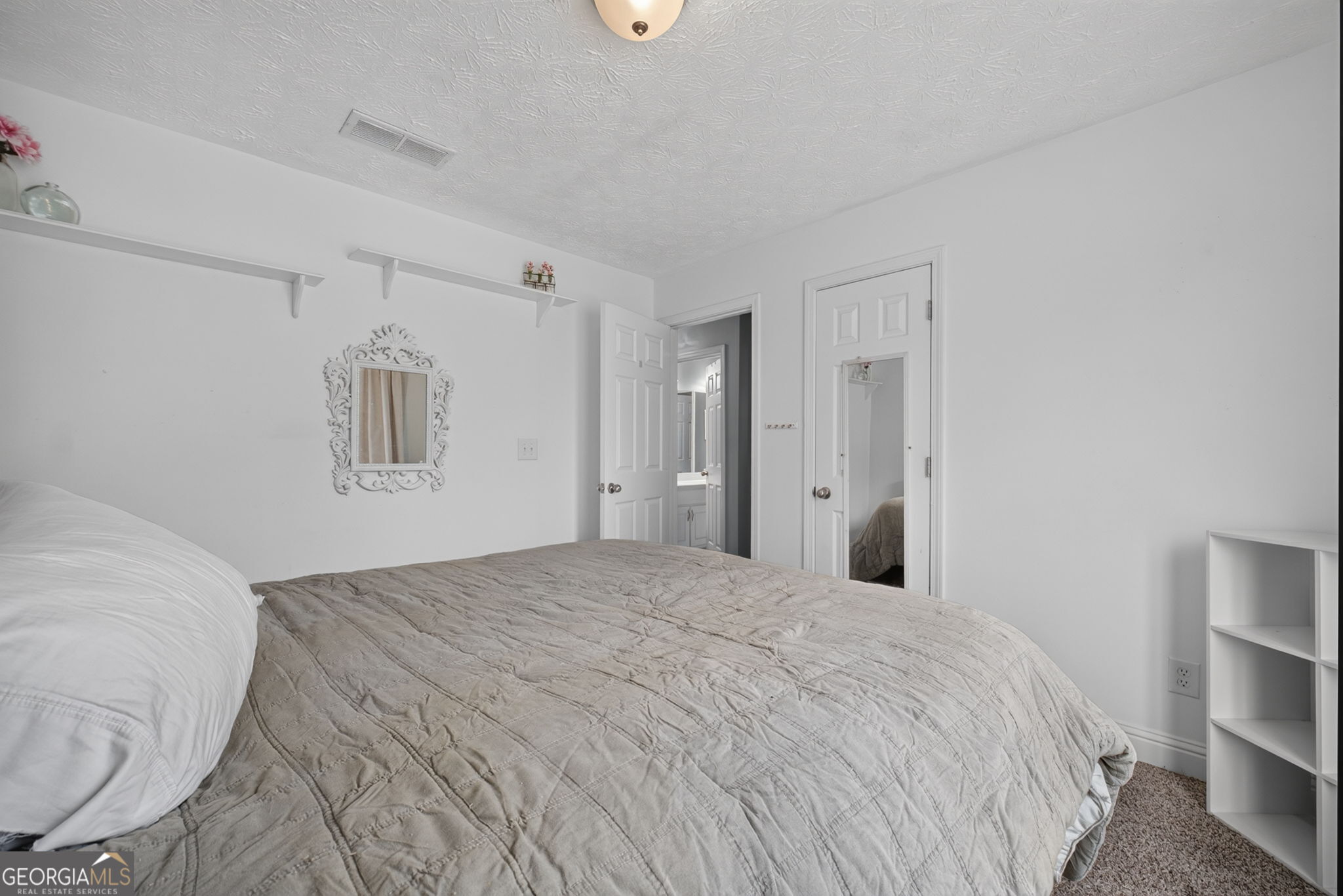 946 Golden Meadows Lane Property Photo 30