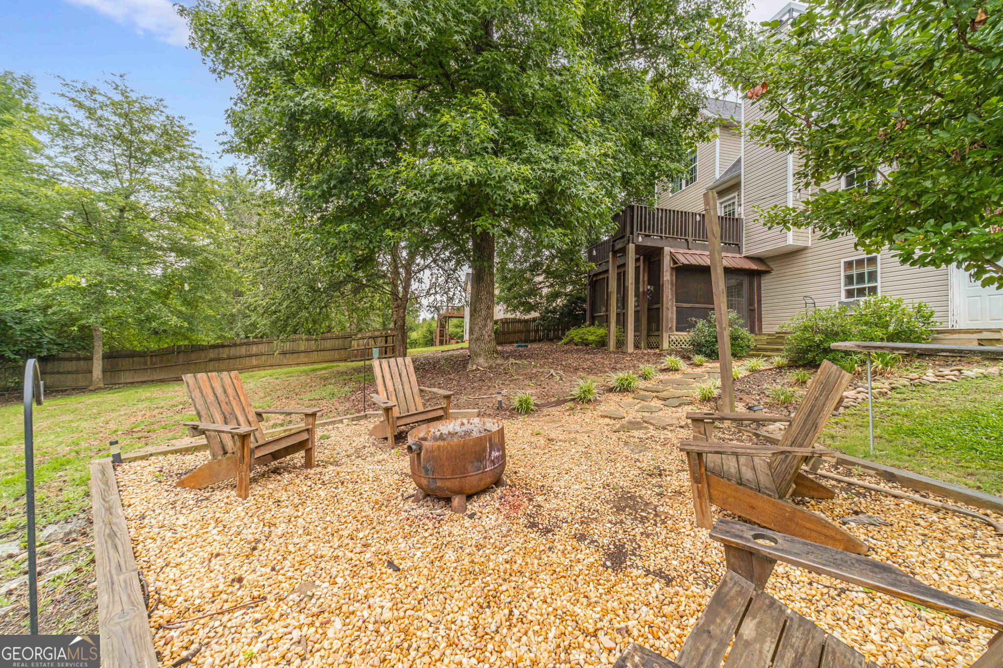 946 Golden Meadows Lane Property Photo 44