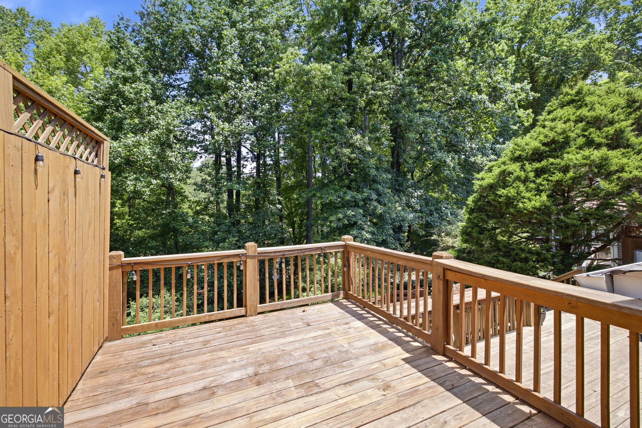 9040 Ruby Lane Property Photo 6