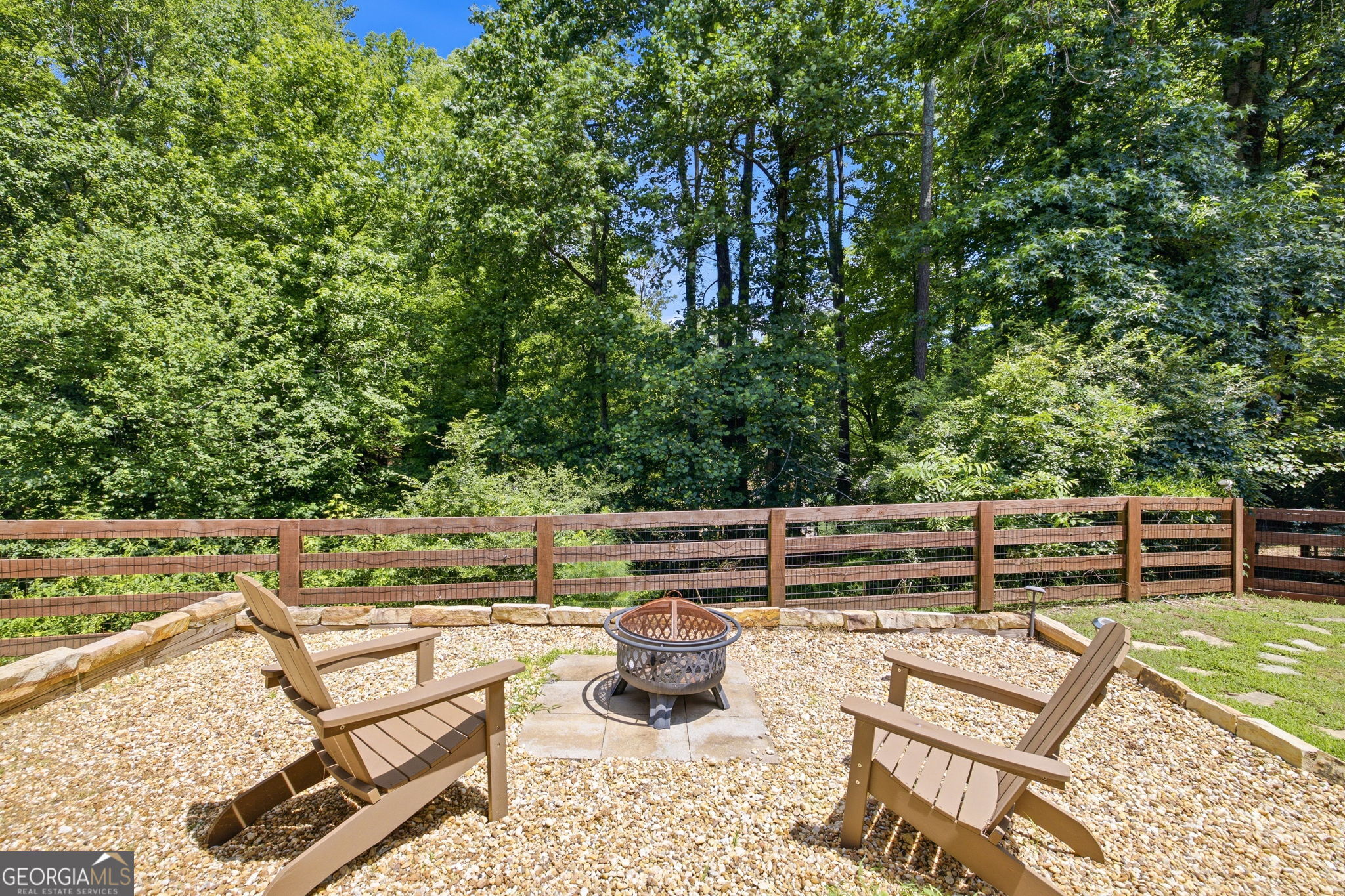 9040 Ruby Lane Property Photo 7