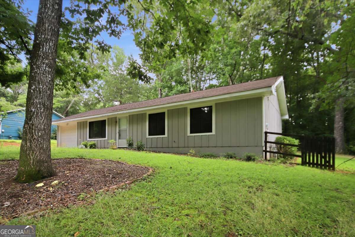 142 Deer Run Property Photo 3